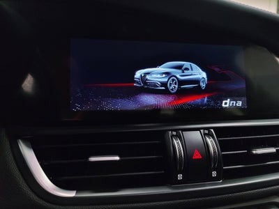 2024 Alfa Romeo Giulia Veloce Premium AWD w/Sunroof/Activ Asst