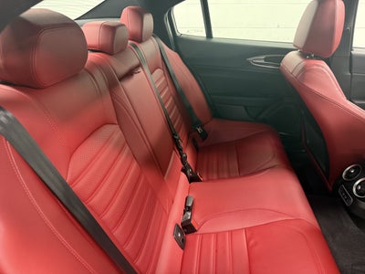 2024 Alfa Romeo Giulia Veloce AWD w/Sunroof & Nav
