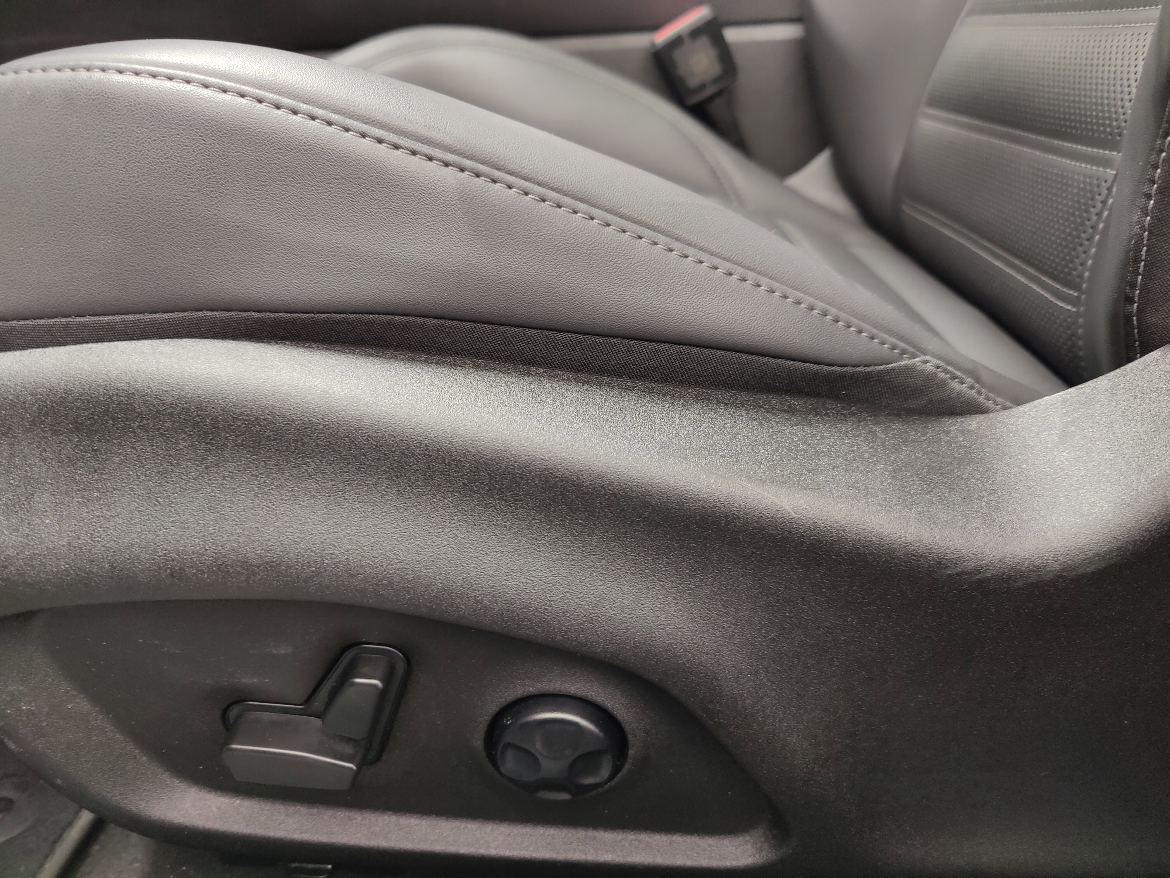 2025 Alfa Romeo Tonale Veloce Premium AWD w/Sunroof