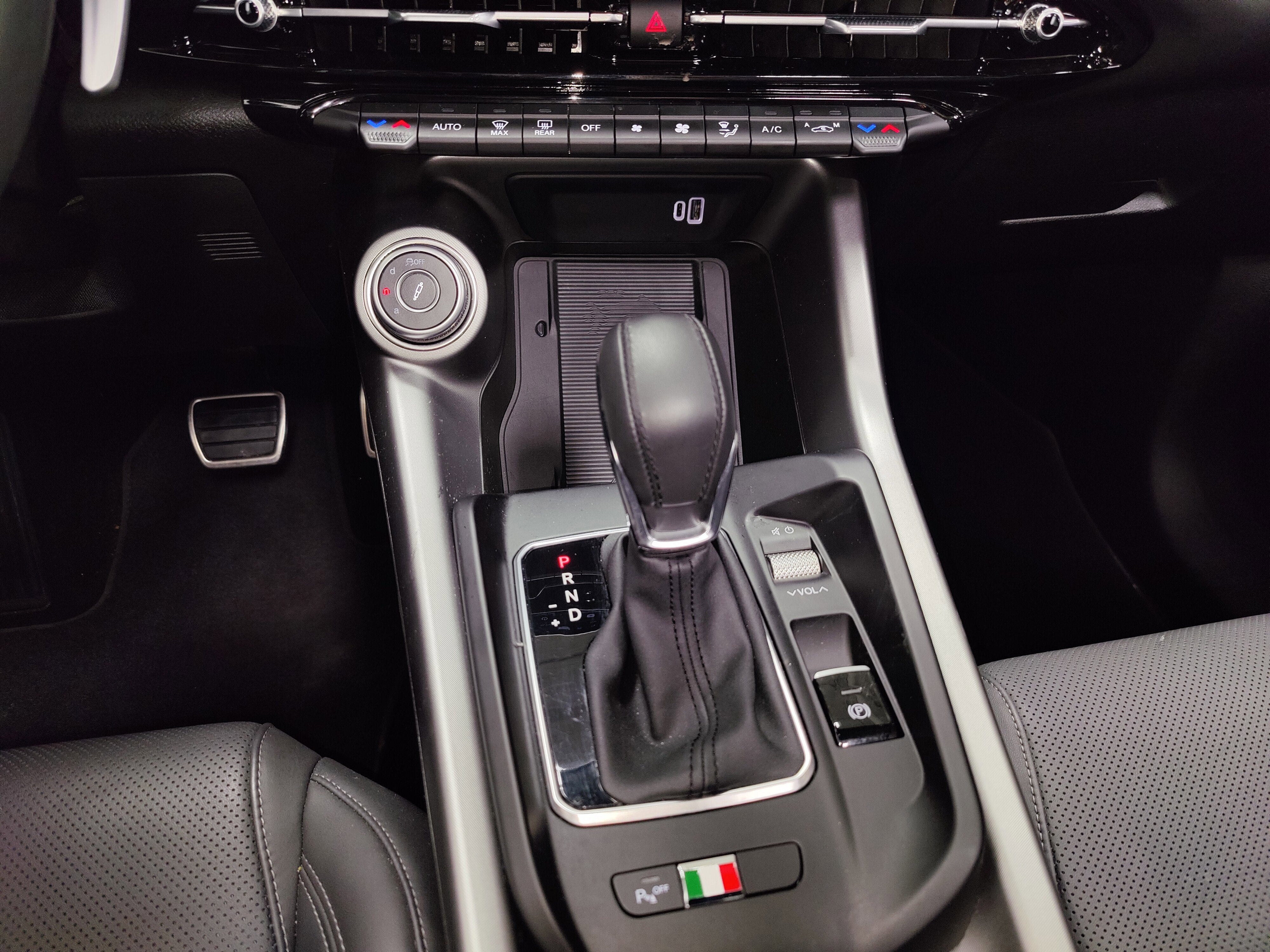 2025 Alfa Romeo Tonale Veloce Premium AWD w/Sunroof