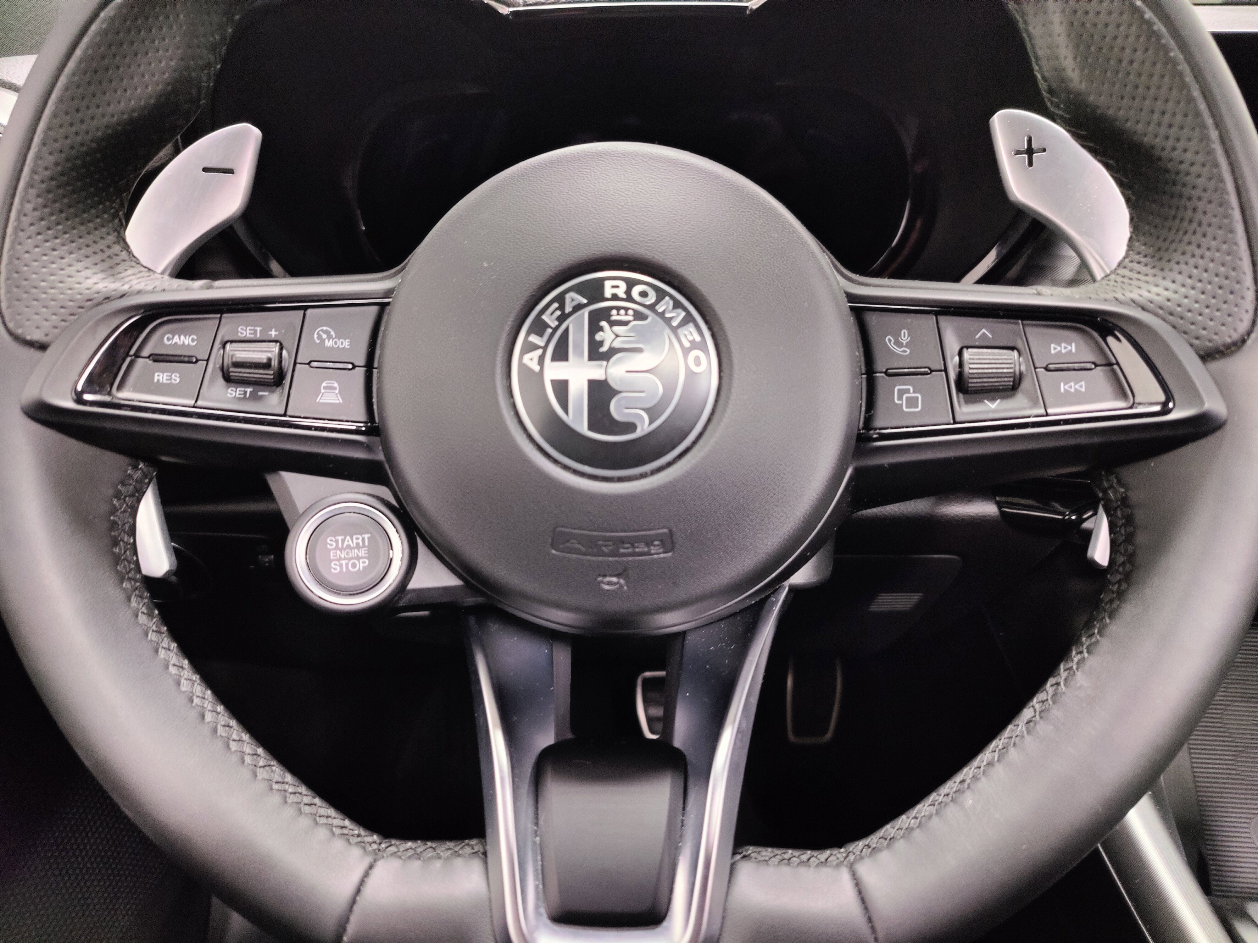 2025 Alfa Romeo Tonale Veloce Premium AWD w/Sunroof