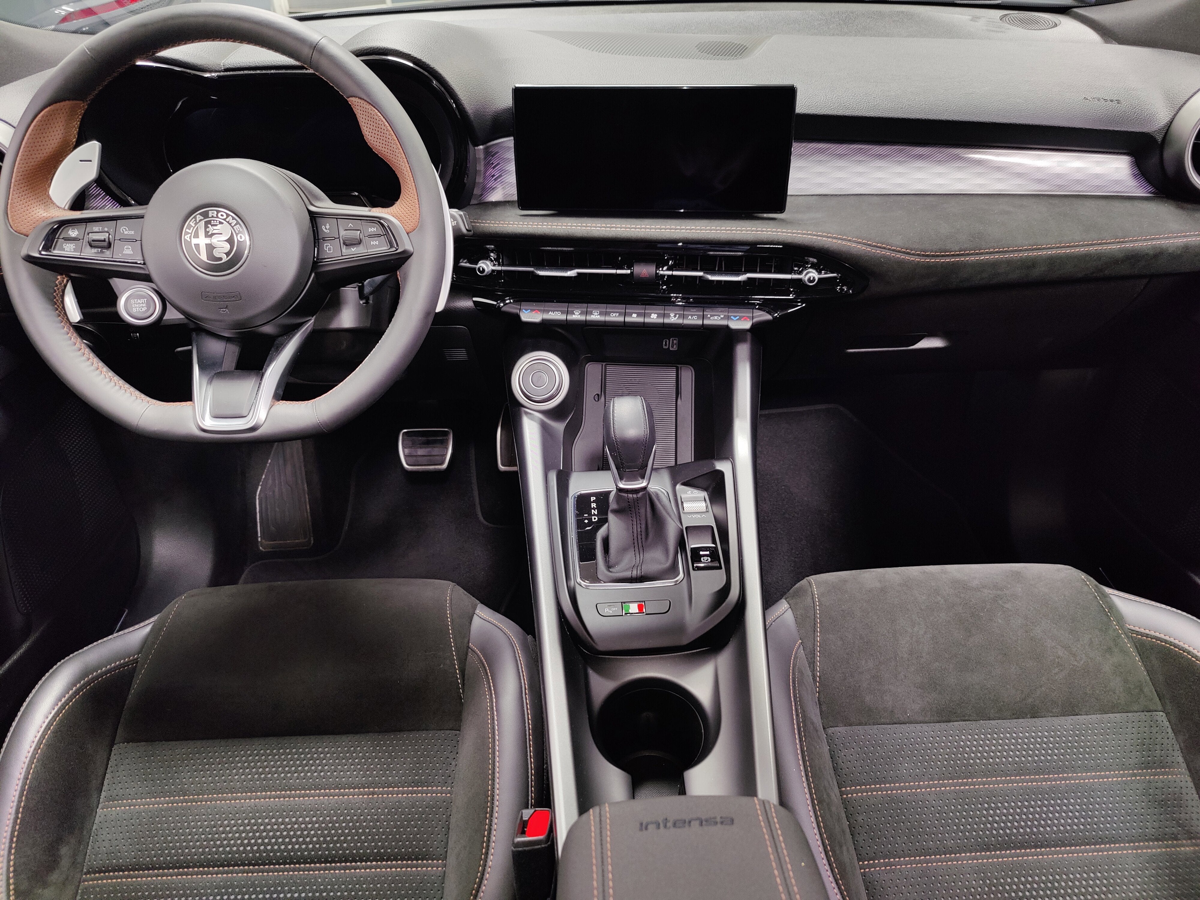 2025 Alfa Romeo Tonale Intensa AWD w/Sunroof