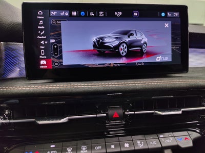 2025 Alfa Romeo Tonale Intensa AWD w/Sunroof