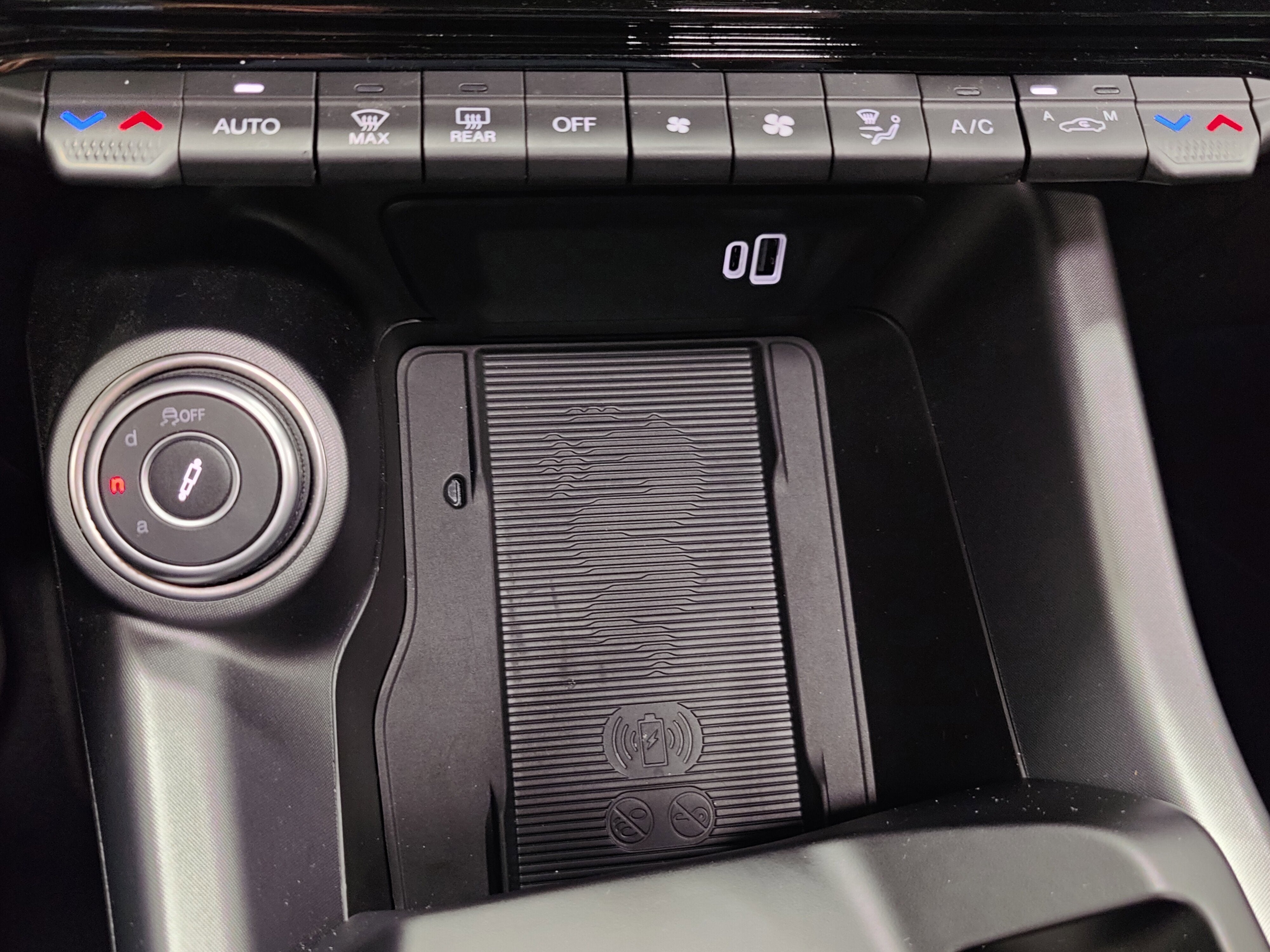 2025 Alfa Romeo Tonale Intensa AWD w/Sunroof