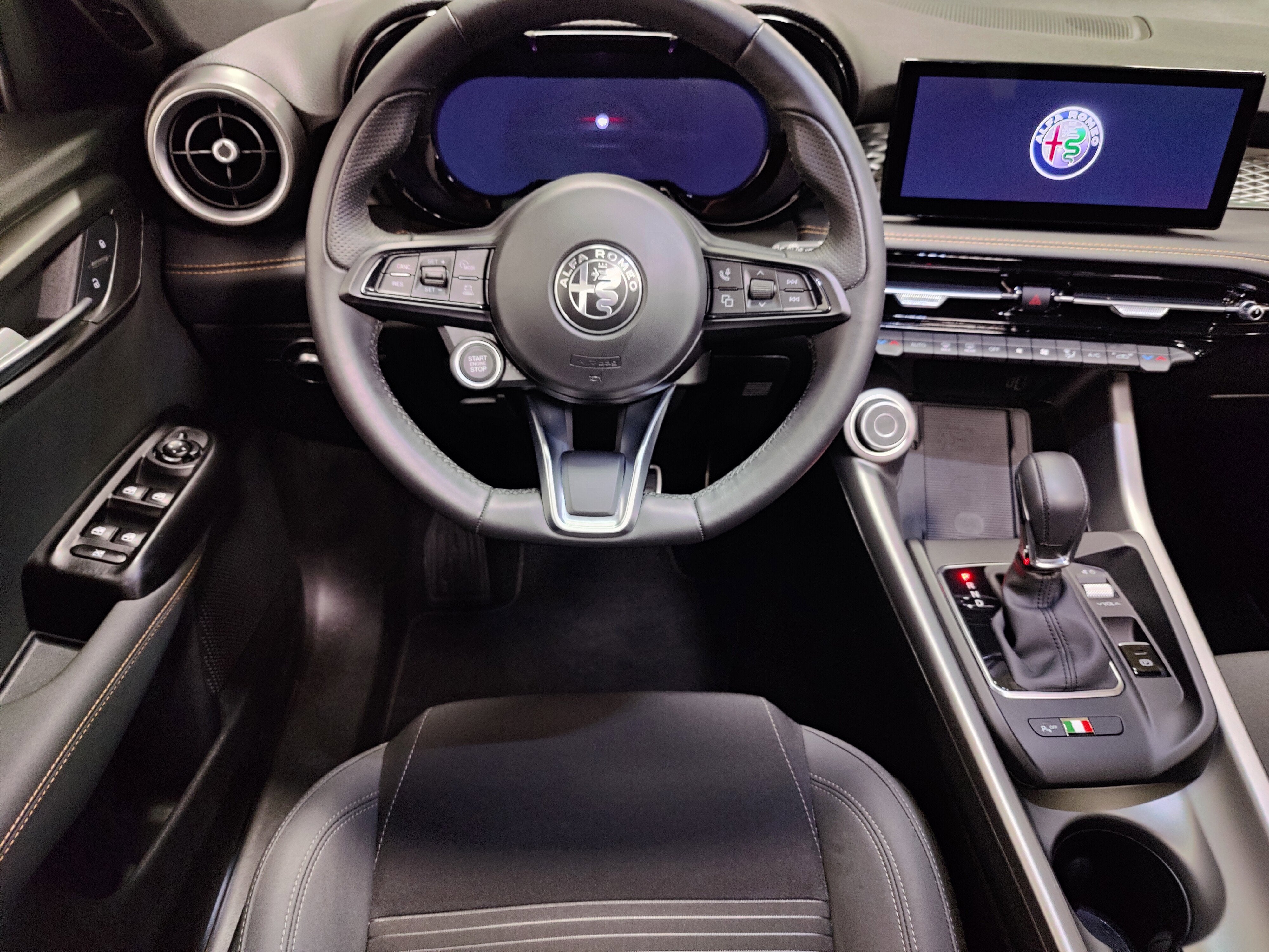 2025 Alfa Romeo Tonale 2.0T AWD w/Sunroof