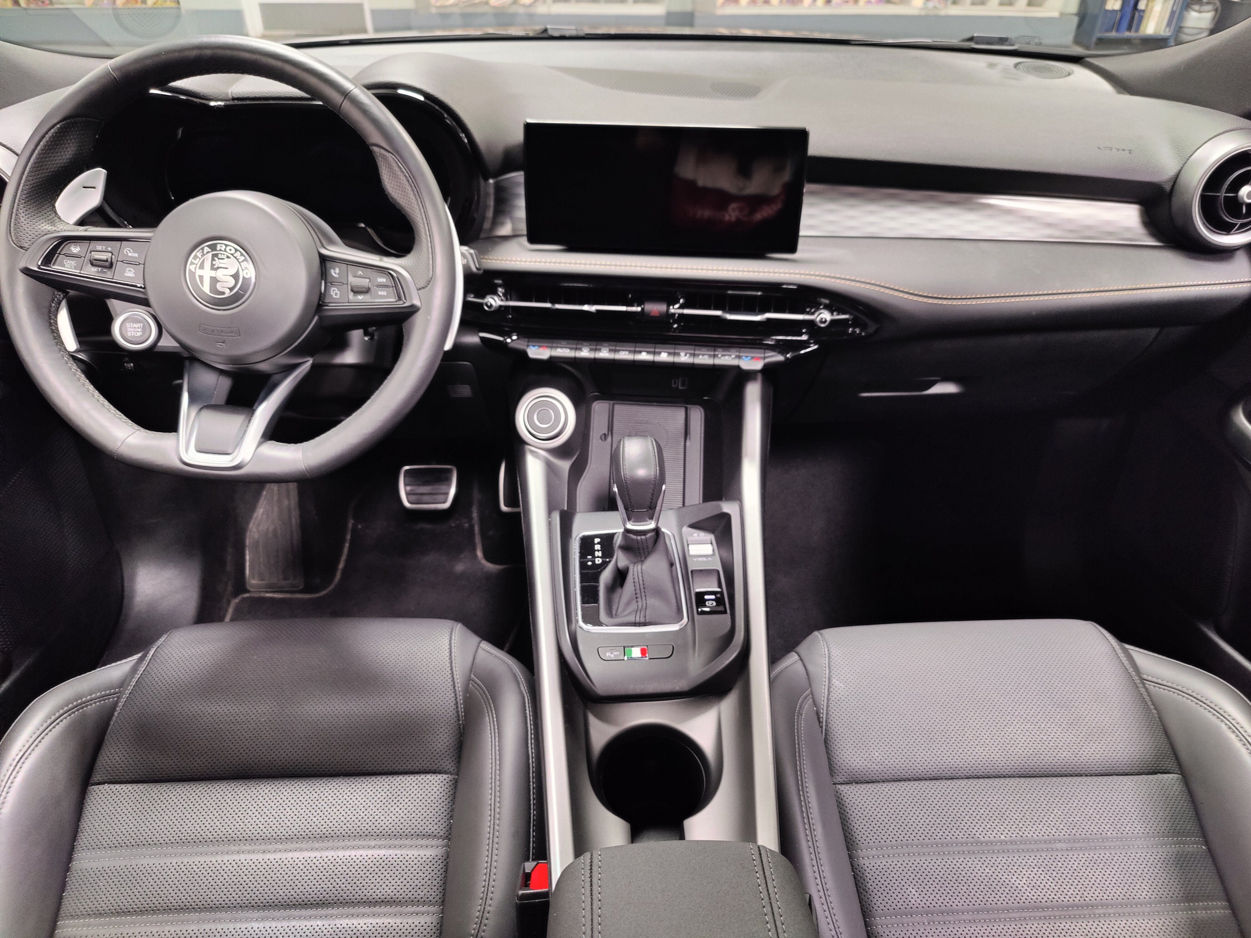 2025 Alfa Romeo Tonale Veloce Premium AWD w/Sunroof