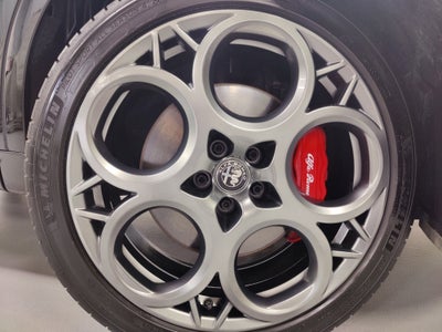 2025 Alfa Romeo Tonale Veloce Premium AWD w/Sunroof