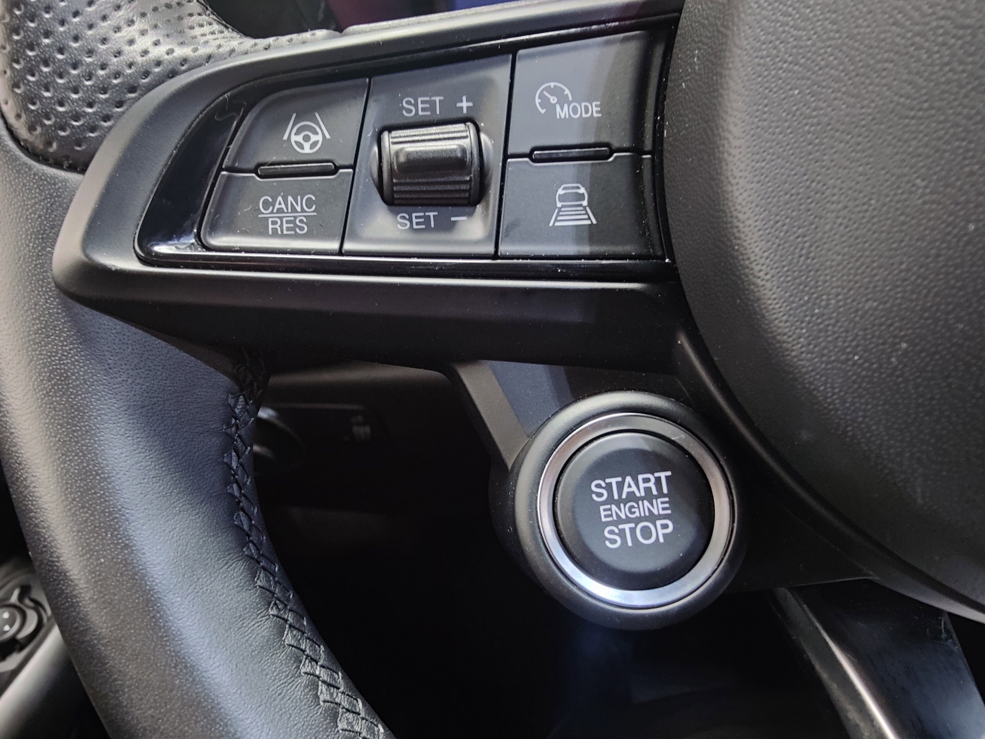 2025 Alfa Romeo Tonale 2.0T Premium AWD w/Sunroof/Activ Asst