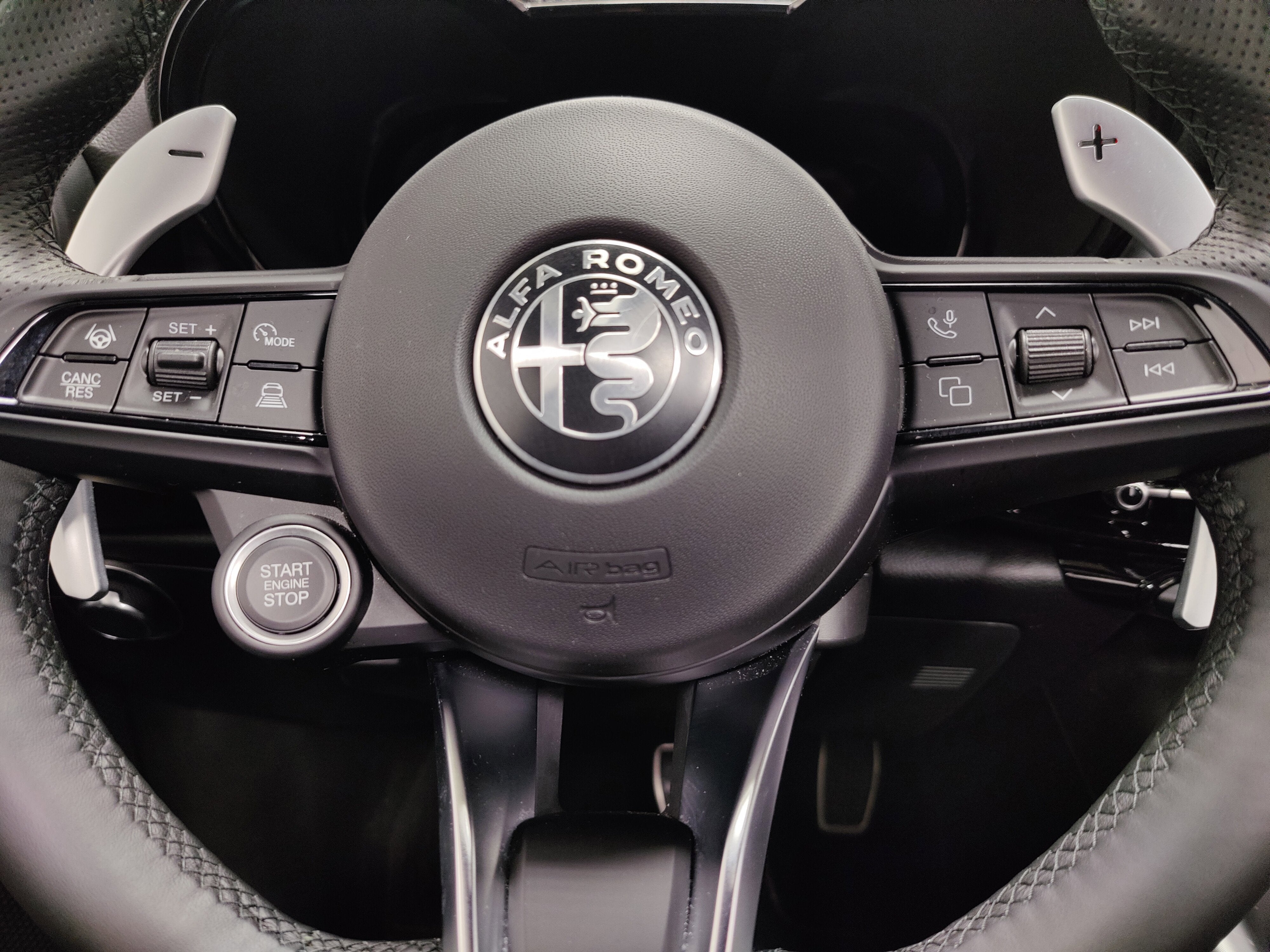 2025 Alfa Romeo Tonale Veloce Premium AWD w/Sunroof/Activ Asst