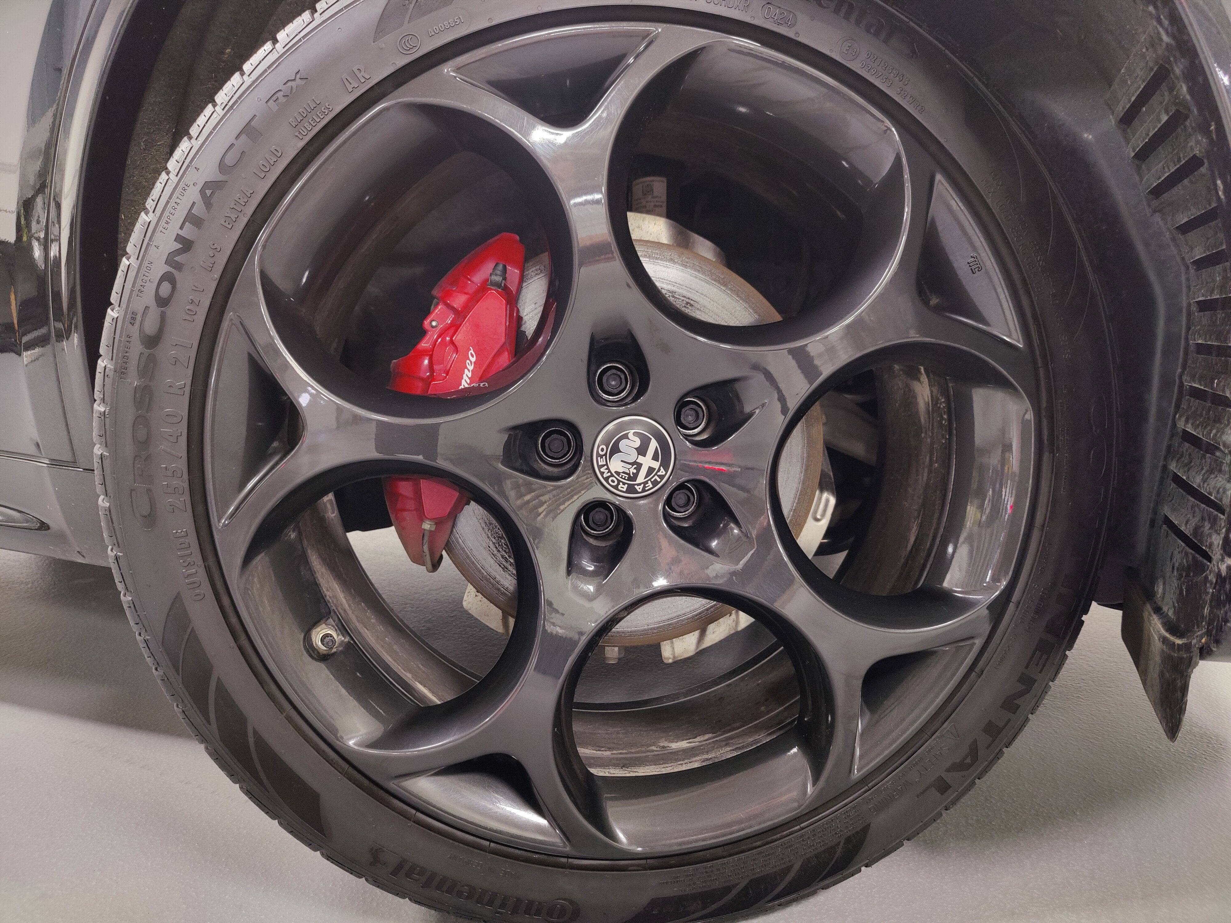 2025 Alfa Romeo Stelvio Veloce Premium AWD w/Sunroof