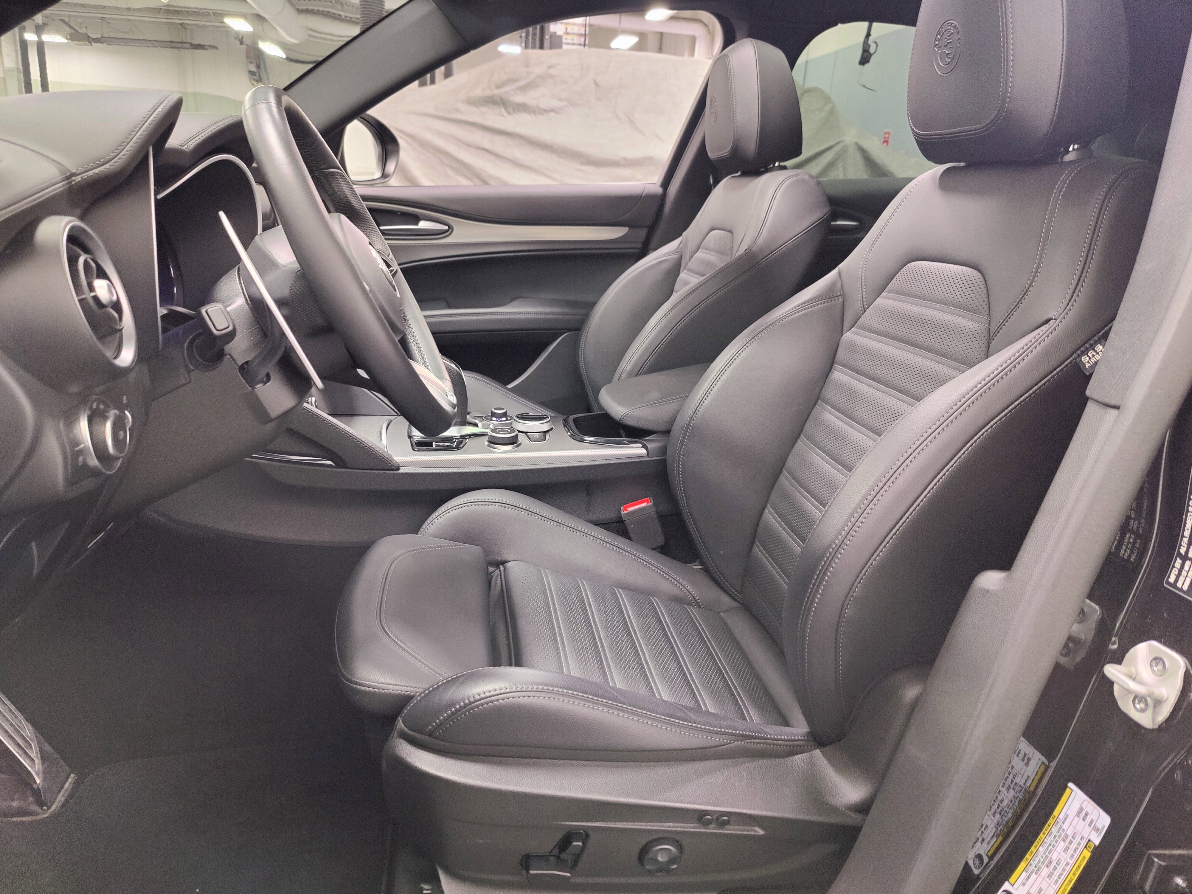 2025 Alfa Romeo Stelvio Veloce Premium AWD w/Sunroof