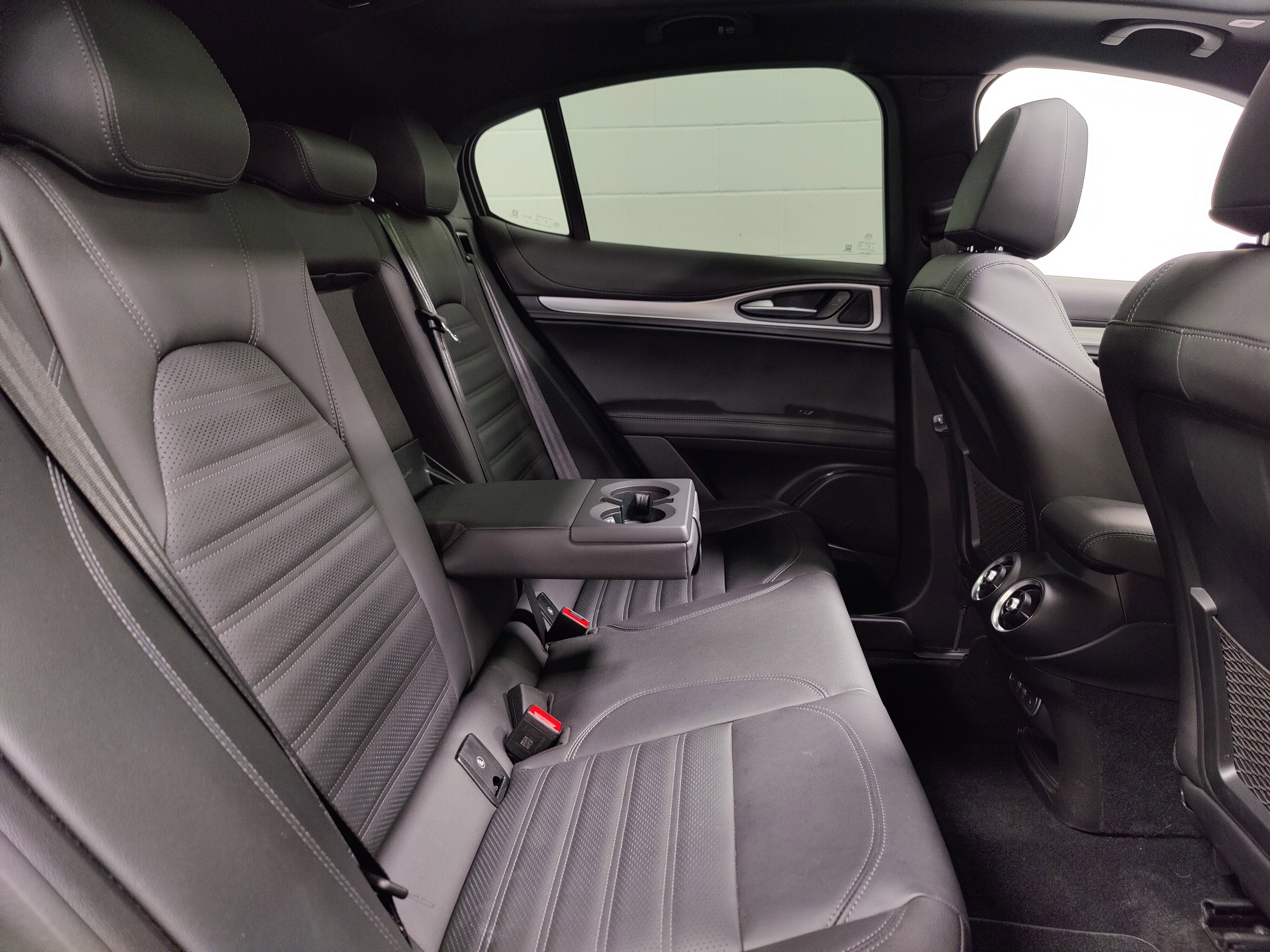 2025 Alfa Romeo Stelvio Veloce Premium AWD w/Sunroof