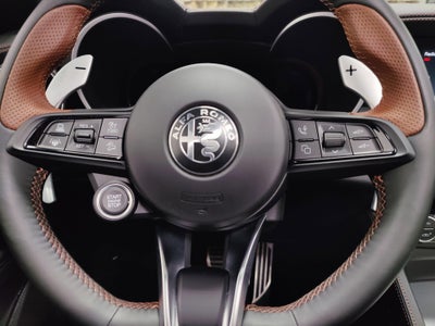 2025 Alfa Romeo Stelvio Intensa AWD w/Sunroof/Nav