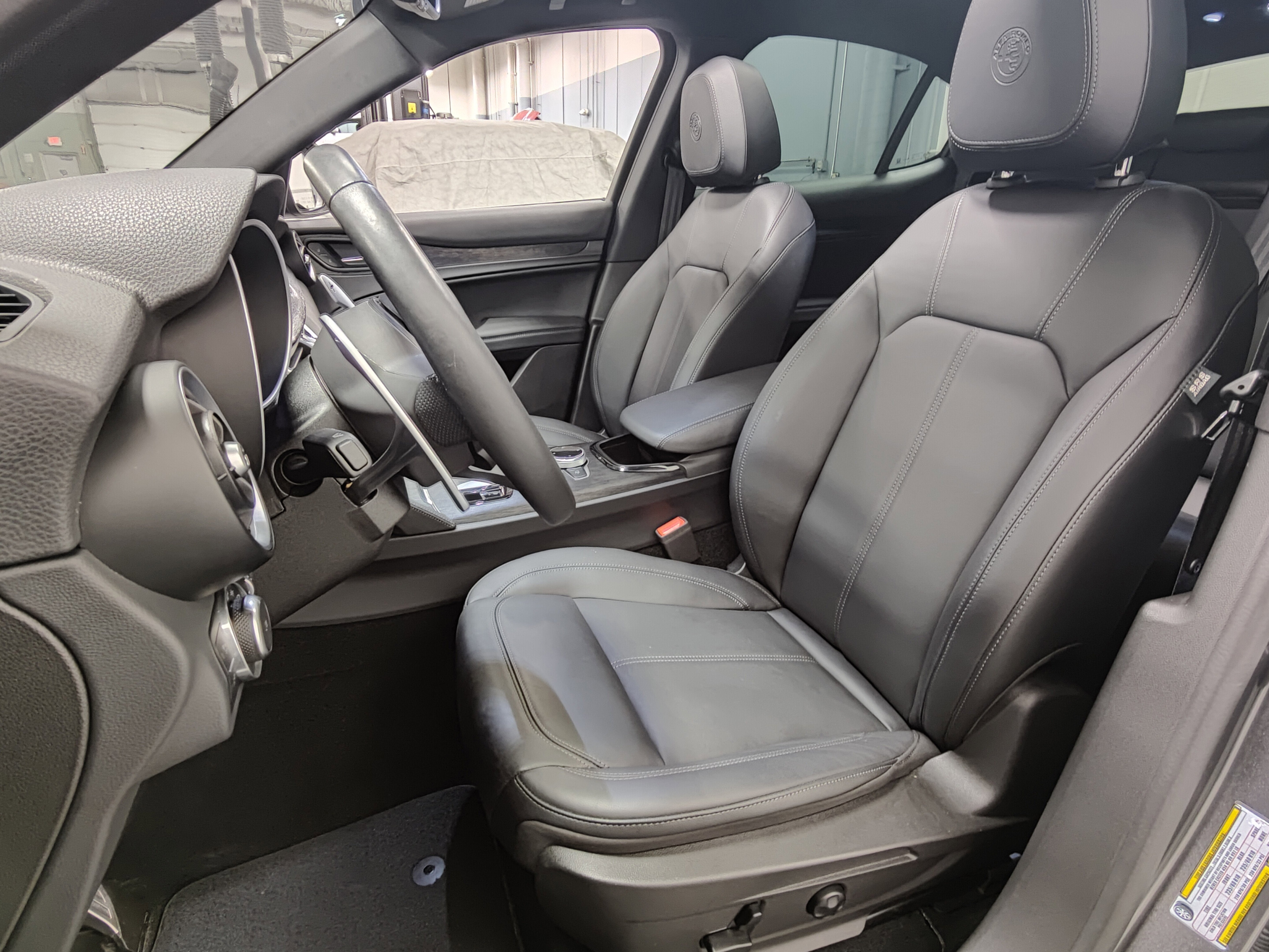 2024 Alfa Romeo Stelvio Q4 AWD w/Sunroof/Nav