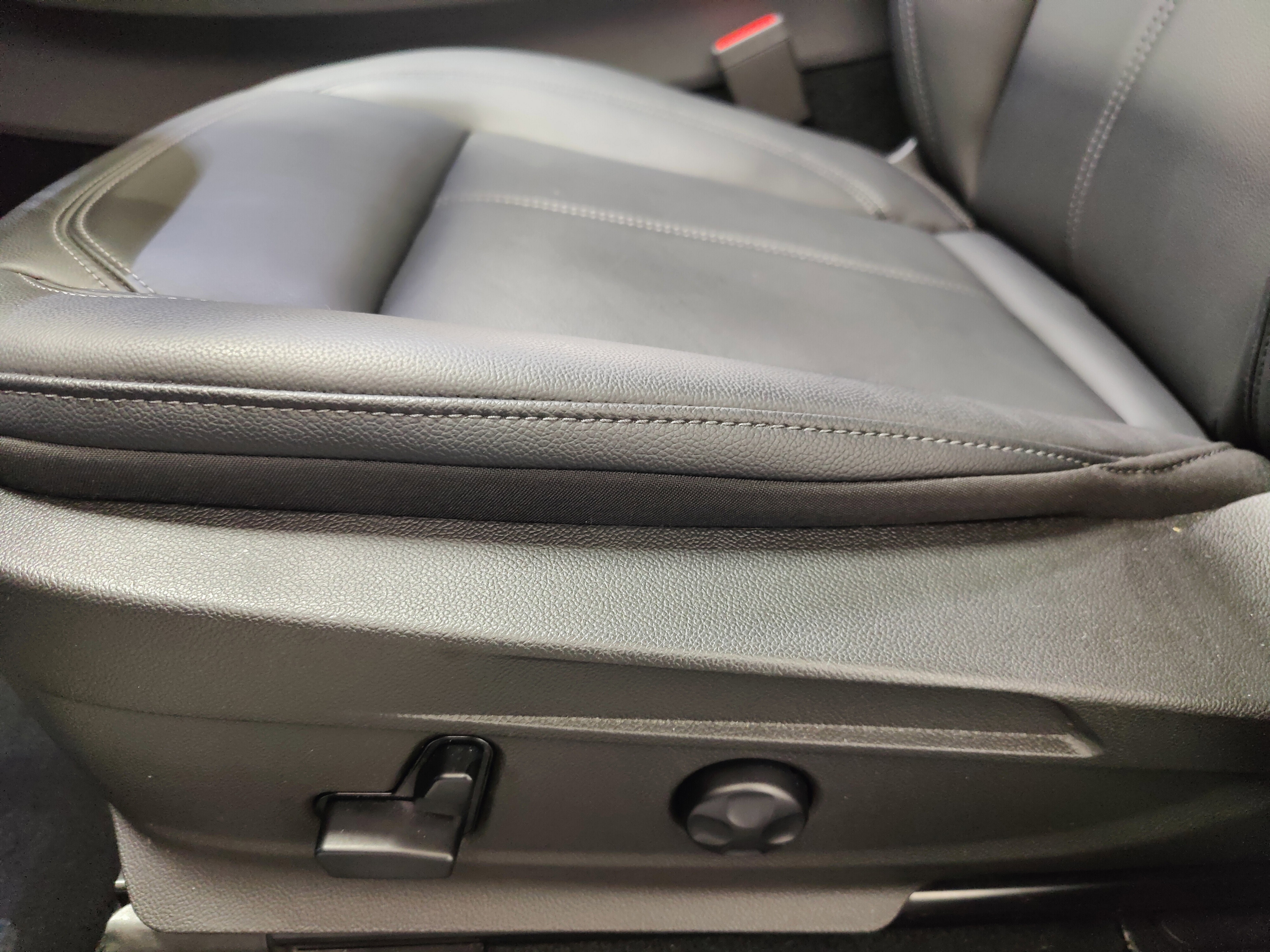 2024 Alfa Romeo Stelvio Q4 AWD w/Sunroof/Nav