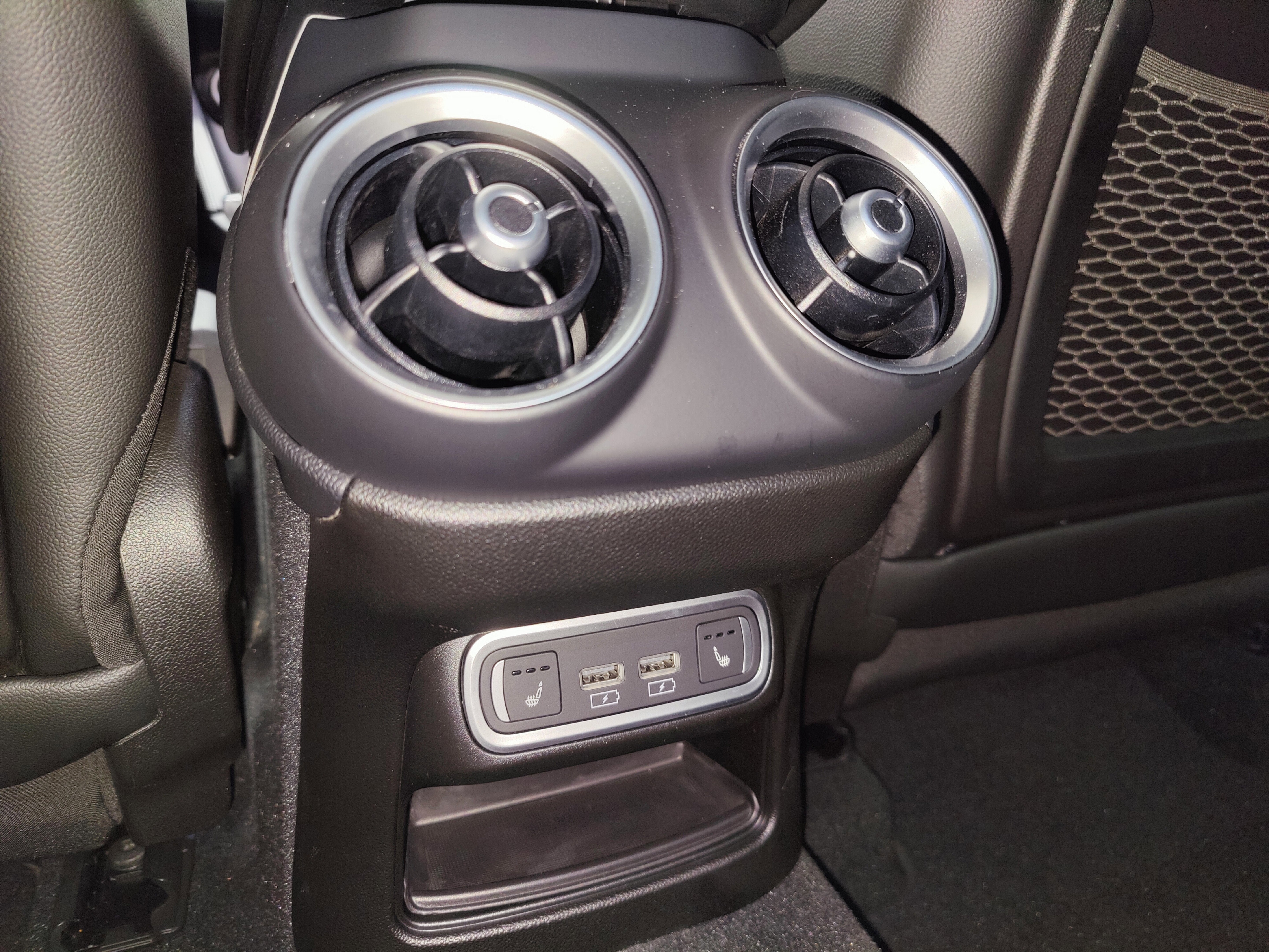 2024 Alfa Romeo Stelvio Q4 AWD w/Sunroof/Nav