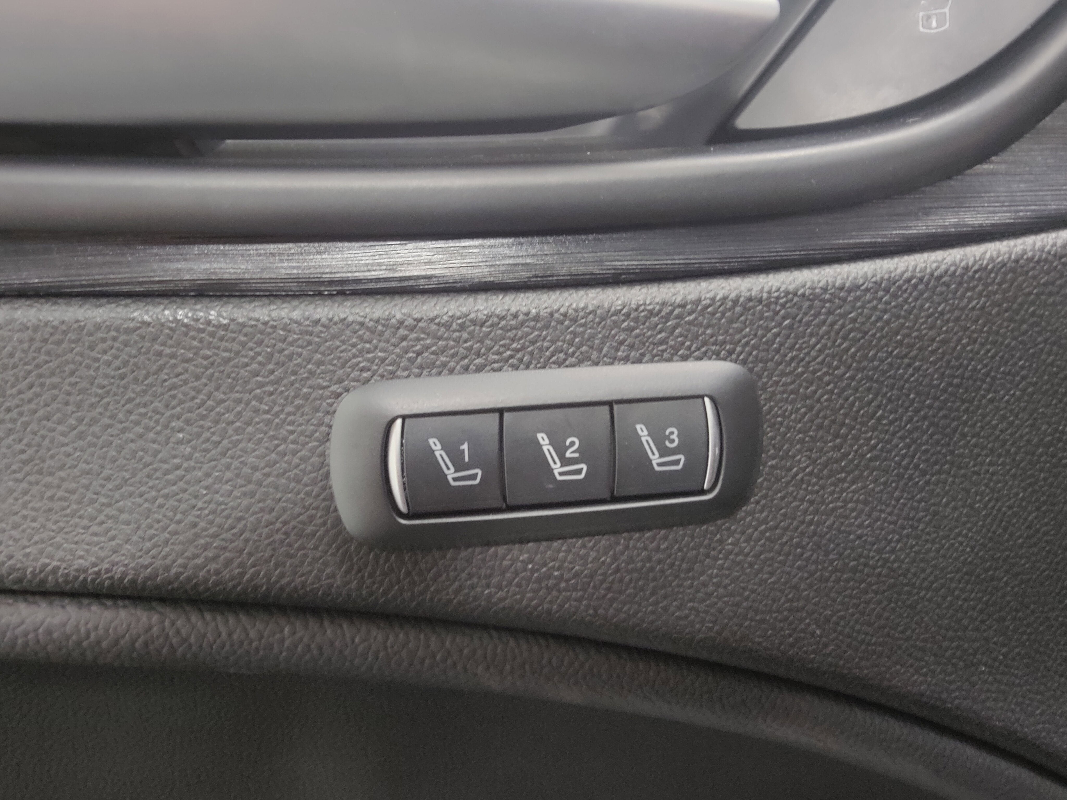 2024 Alfa Romeo Stelvio Sprint AWD w/Sunroof/Nav