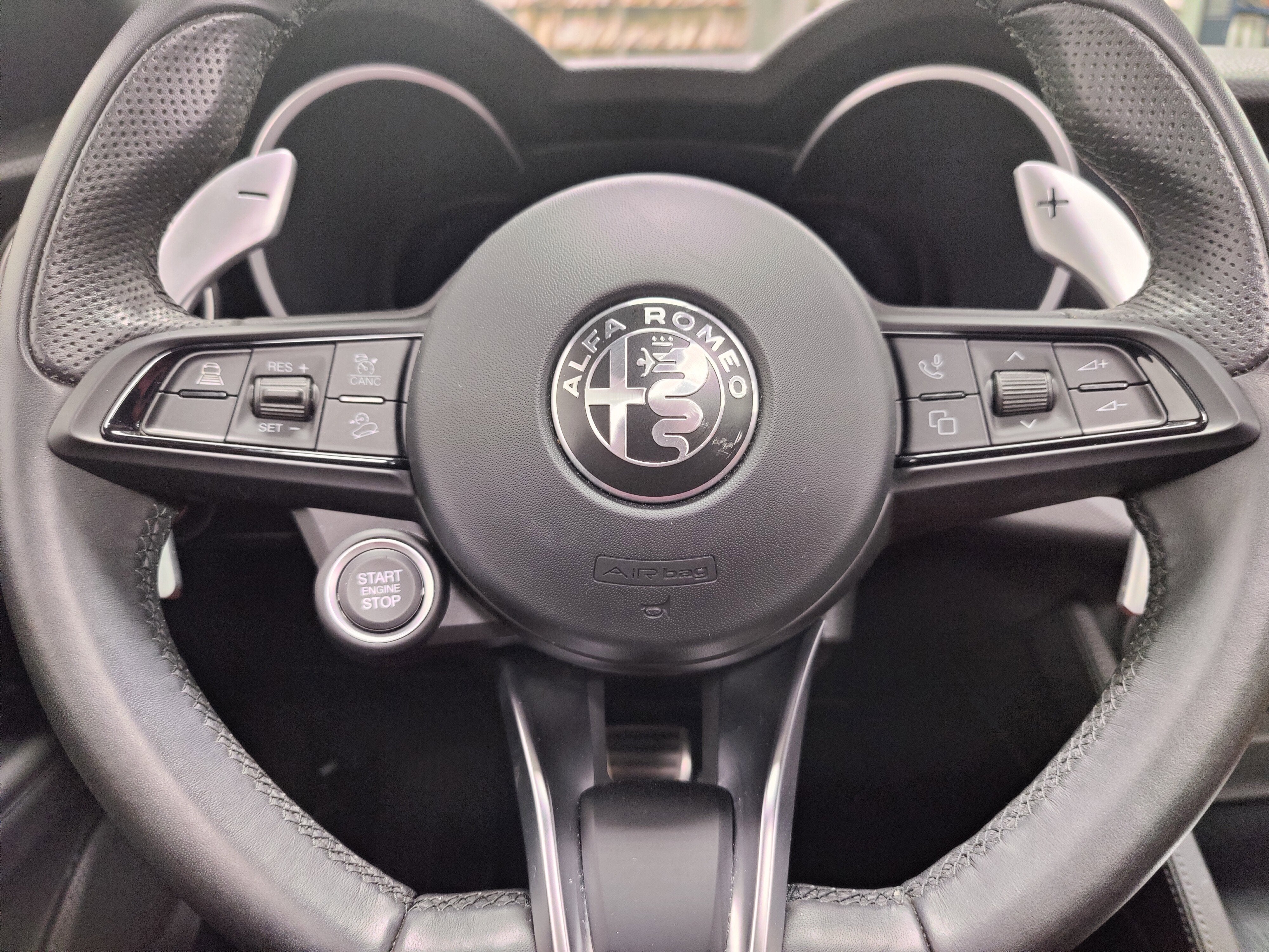 2024 Alfa Romeo Stelvio Sprint AWD w/Sunroof/Nav