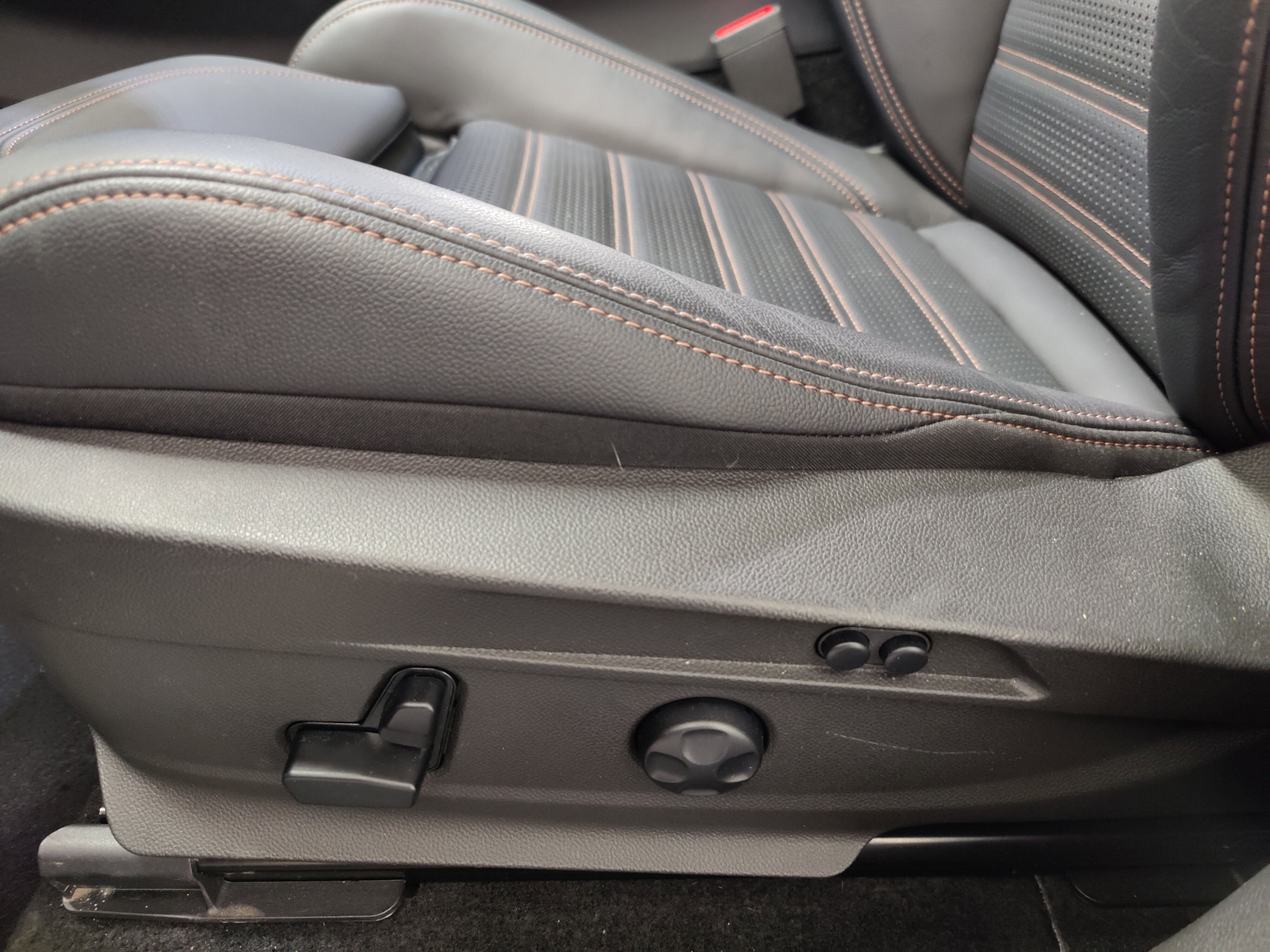 2025 Alfa Romeo Stelvio Intensa AWD w/Sunroof/Nav