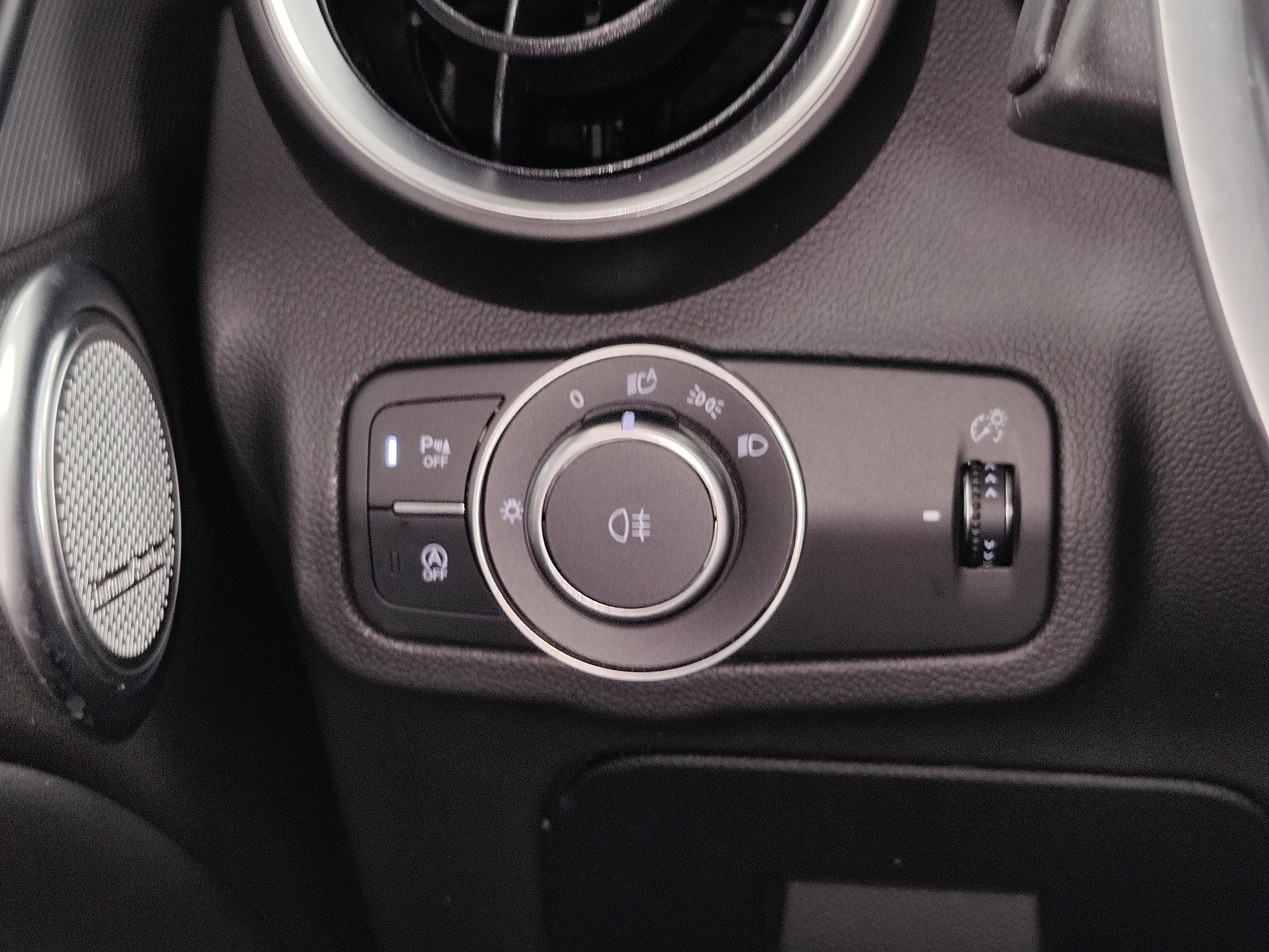 2025 Alfa Romeo Stelvio Intensa AWD w/Sunroof/Nav
