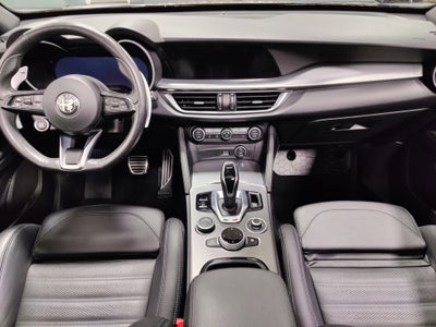2024 Alfa Romeo Stelvio Veloce AWD w/Sunrof/Activ Asst