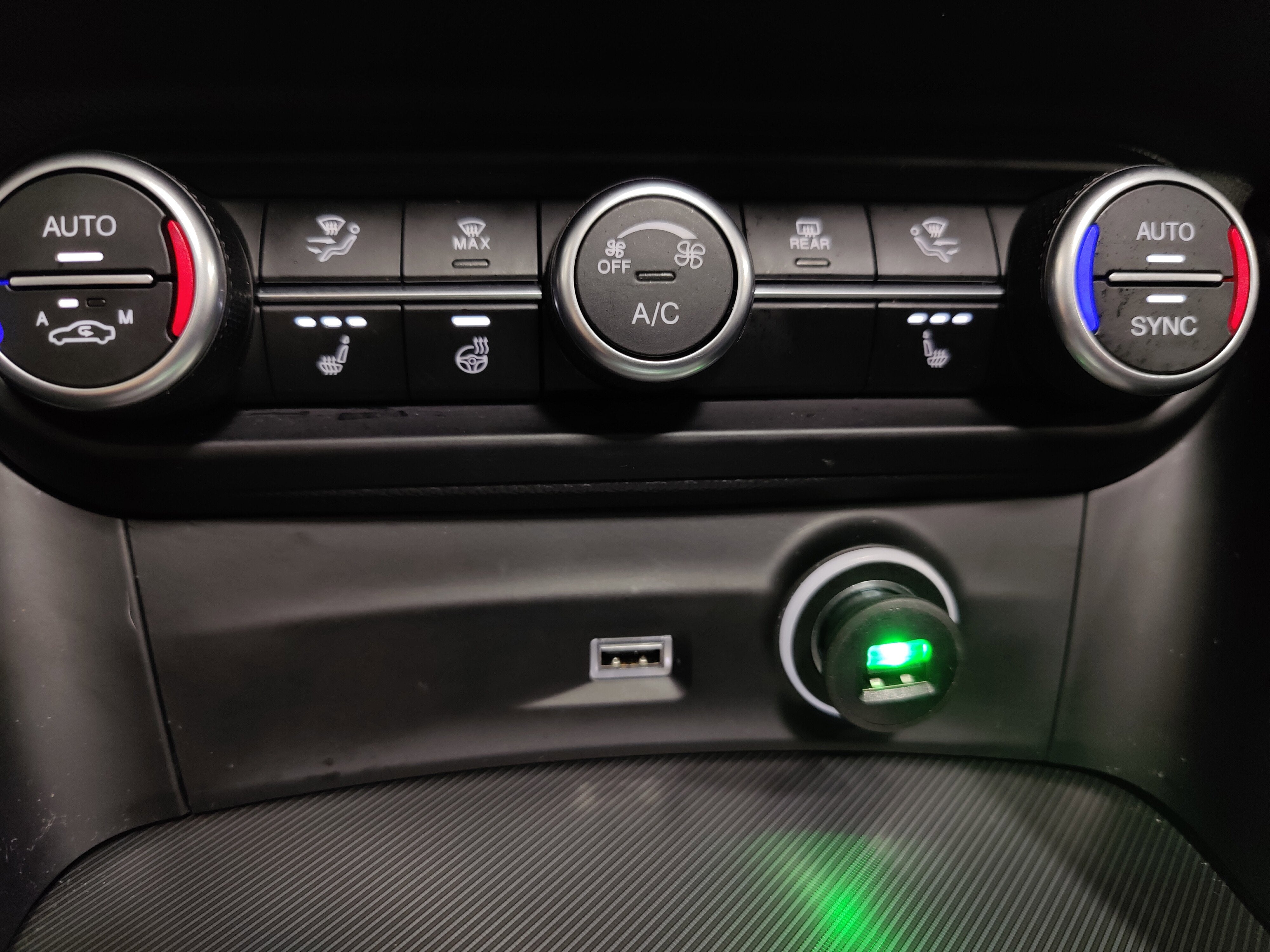 2024 Alfa Romeo Stelvio Veloce AWD w/Sunrof/Activ Asst