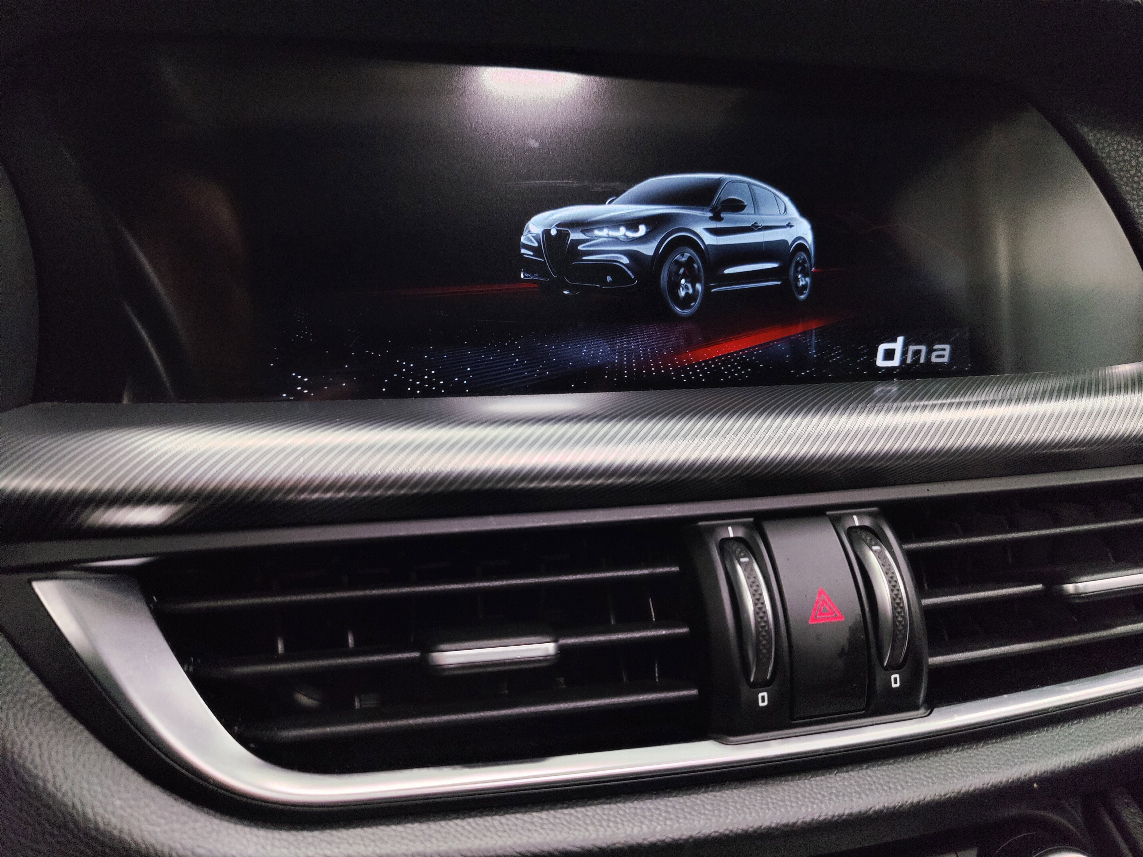 2024 Alfa Romeo Stelvio Veloce AWD w/Sunrof/Activ Asst