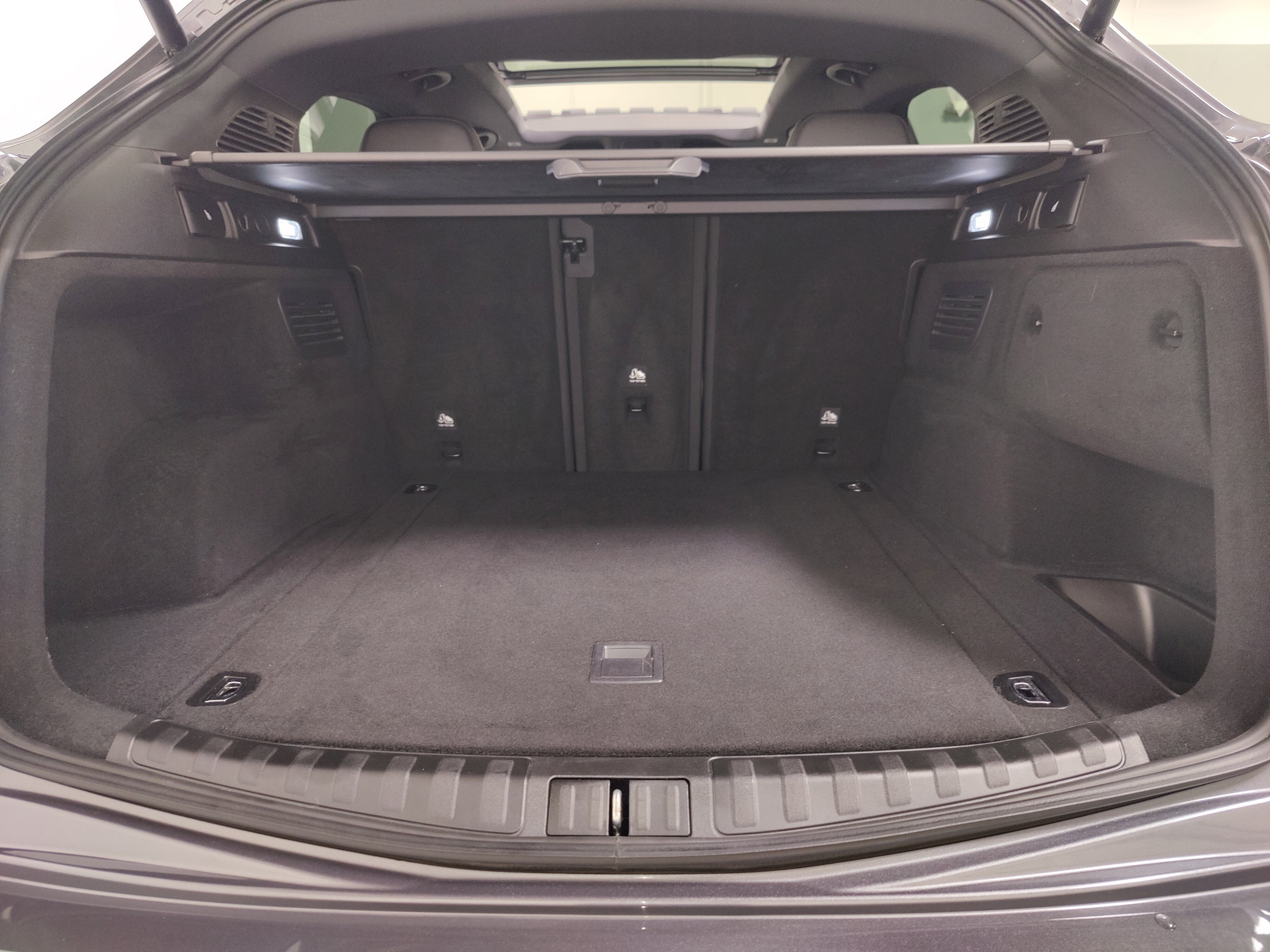 2023 Alfa Romeo Stelvio Veloce AWD w/Sunroof & Nav