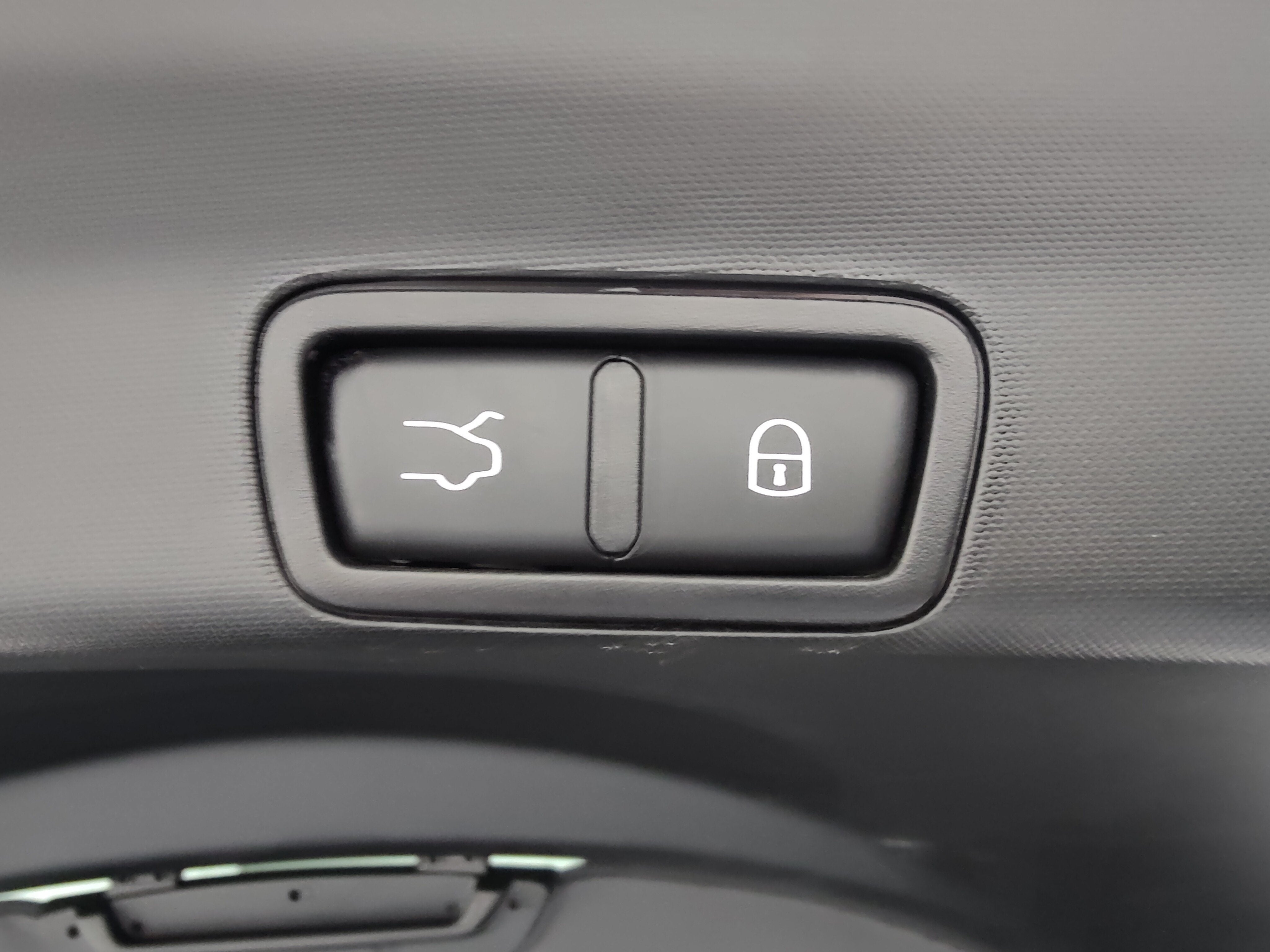 2023 Alfa Romeo Stelvio Veloce AWD w/Sunroof & Nav