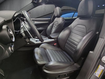 2023 Alfa Romeo Stelvio Veloce AWD w/Sunroof & Nav