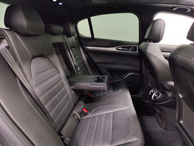 2023 Alfa Romeo Stelvio Veloce AWD w/Sunroof & Nav