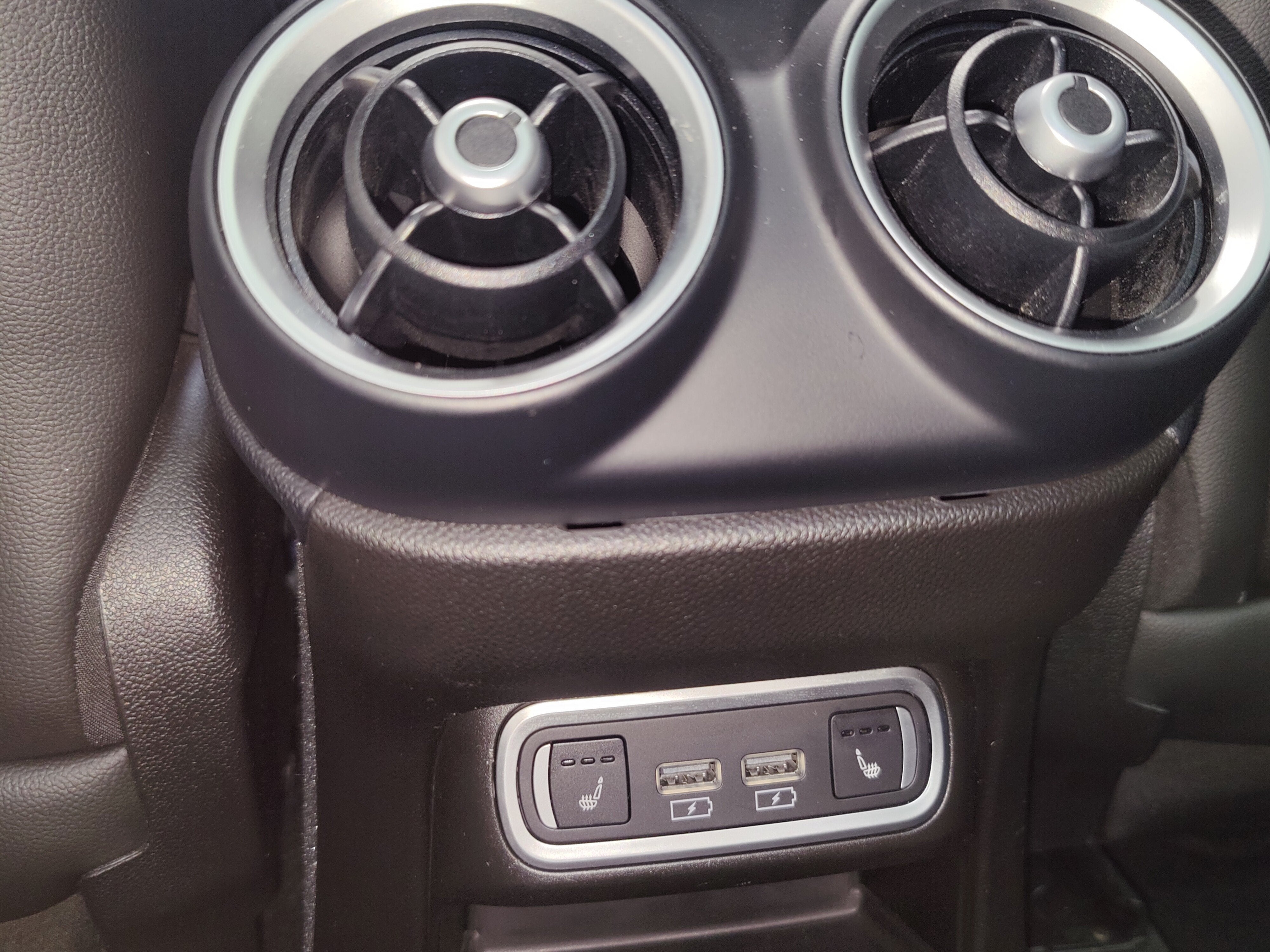 2023 Alfa Romeo Stelvio Veloce AWD w/Sunroof & Nav