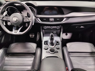 2023 Alfa Romeo Stelvio Veloce AWD w/Sunroof & Nav
