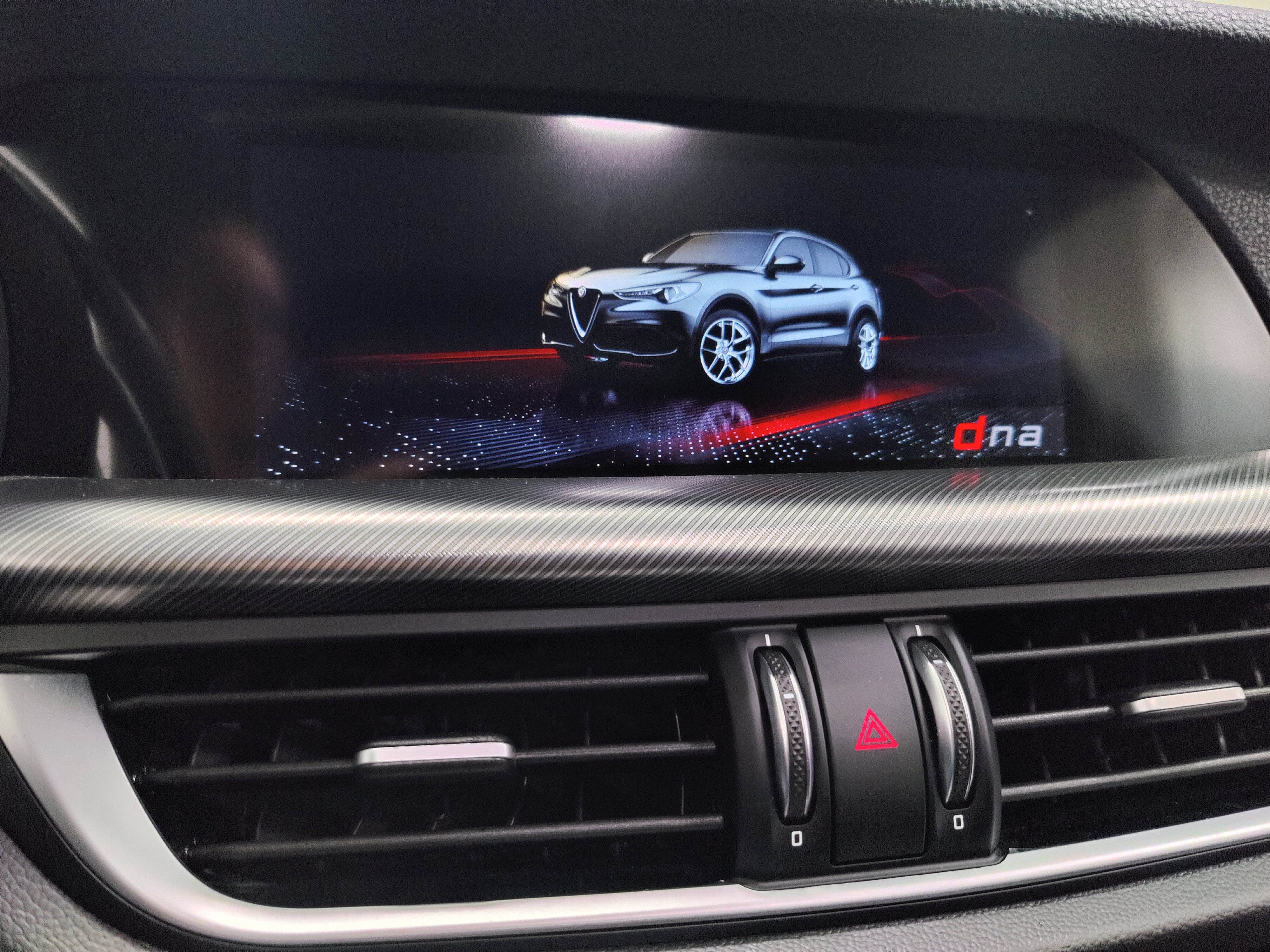 2023 Alfa Romeo Stelvio Veloce AWD w/Sunroof & Nav