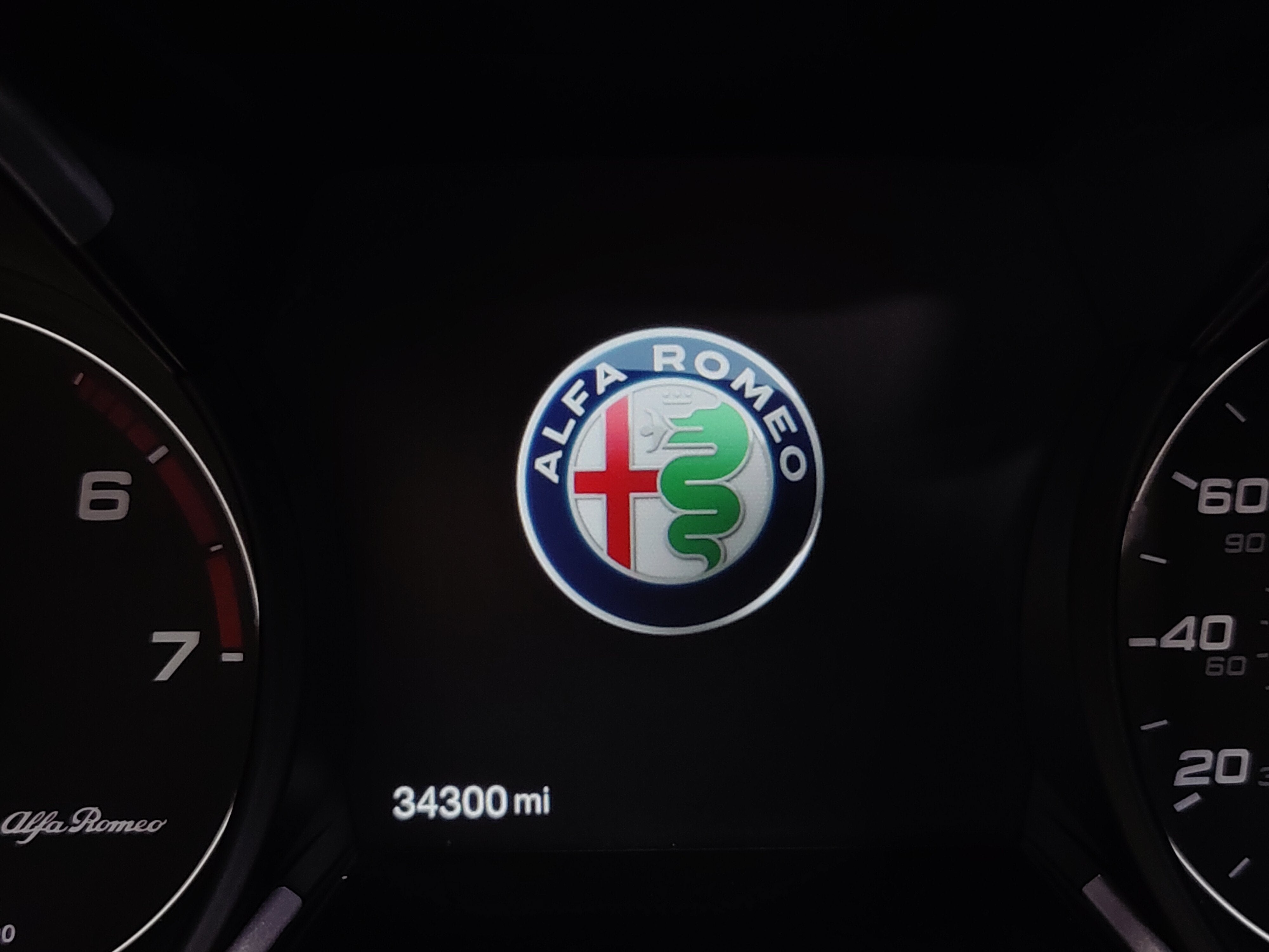 2023 Alfa Romeo Stelvio Veloce AWD w/Sunroof & Nav