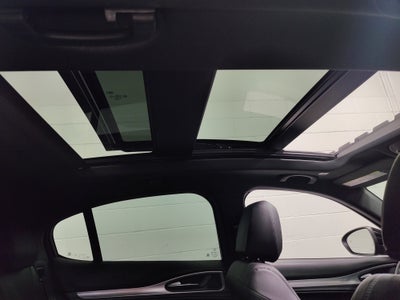 2023 Alfa Romeo Stelvio Veloce AWD w/Sunroof & Nav