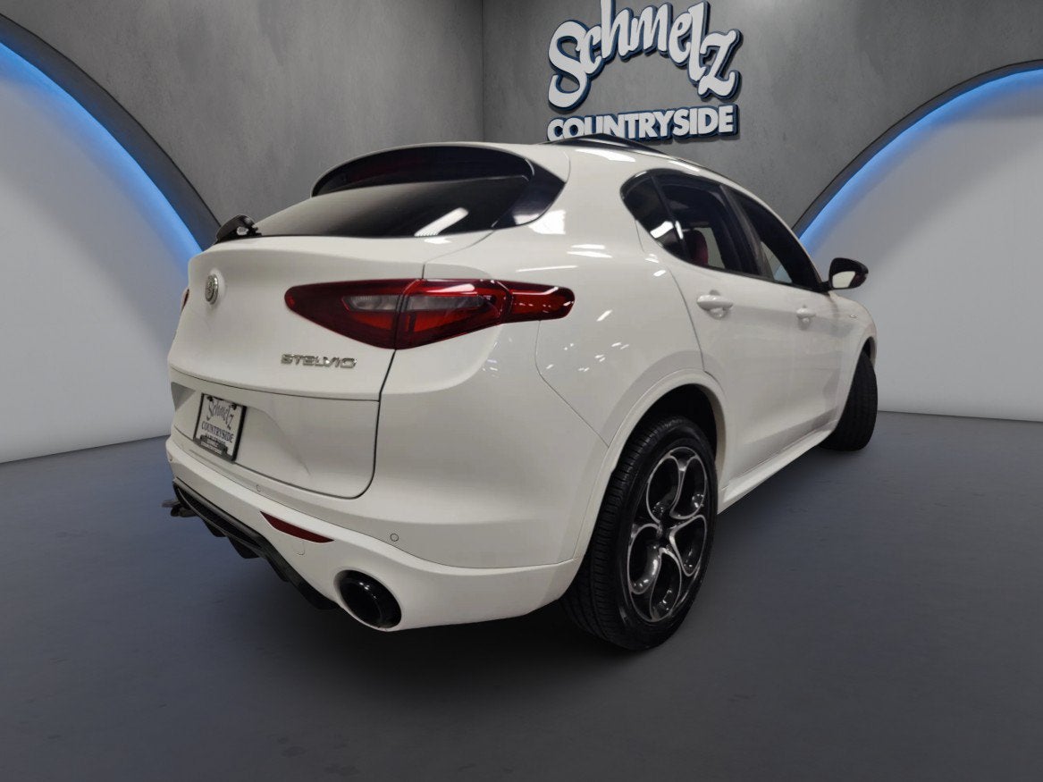 2023 Alfa Romeo Stelvio Veloce AWD w/Sunroof & Nav