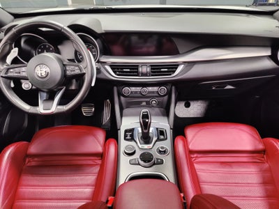 2023 Alfa Romeo Stelvio Veloce AWD w/Sunroof & Nav