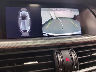 2023 Alfa Romeo Stelvio Veloce AWD w/Sunroof & Nav
