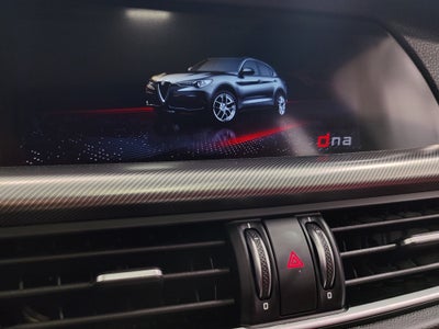2023 Alfa Romeo Stelvio Veloce AWD w/Sunroof & Nav
