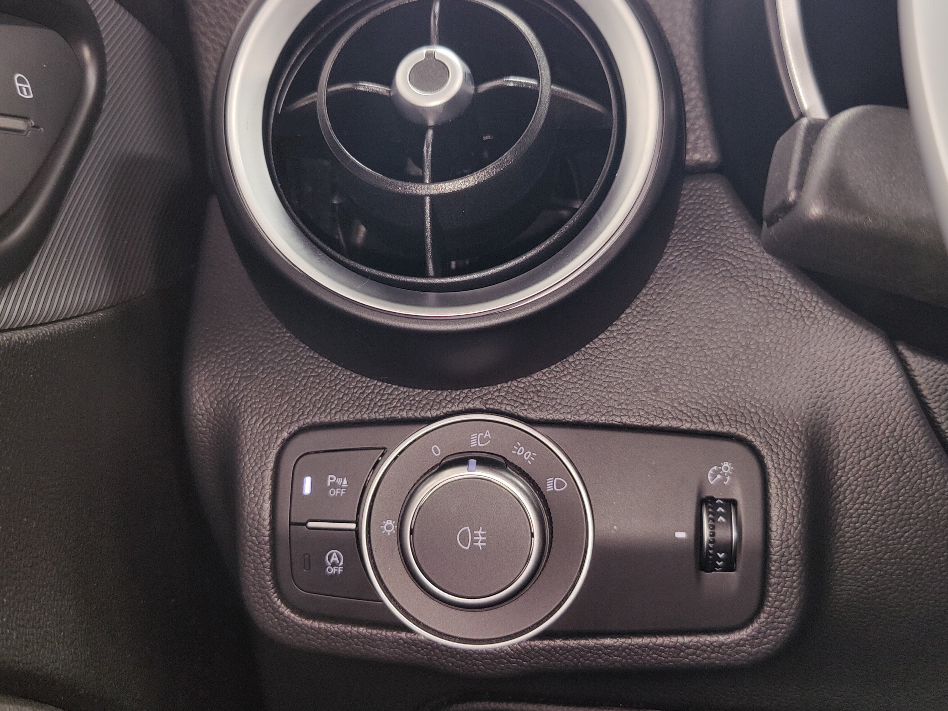 2023 Alfa Romeo Stelvio Veloce AWD w/Sunroof & Nav