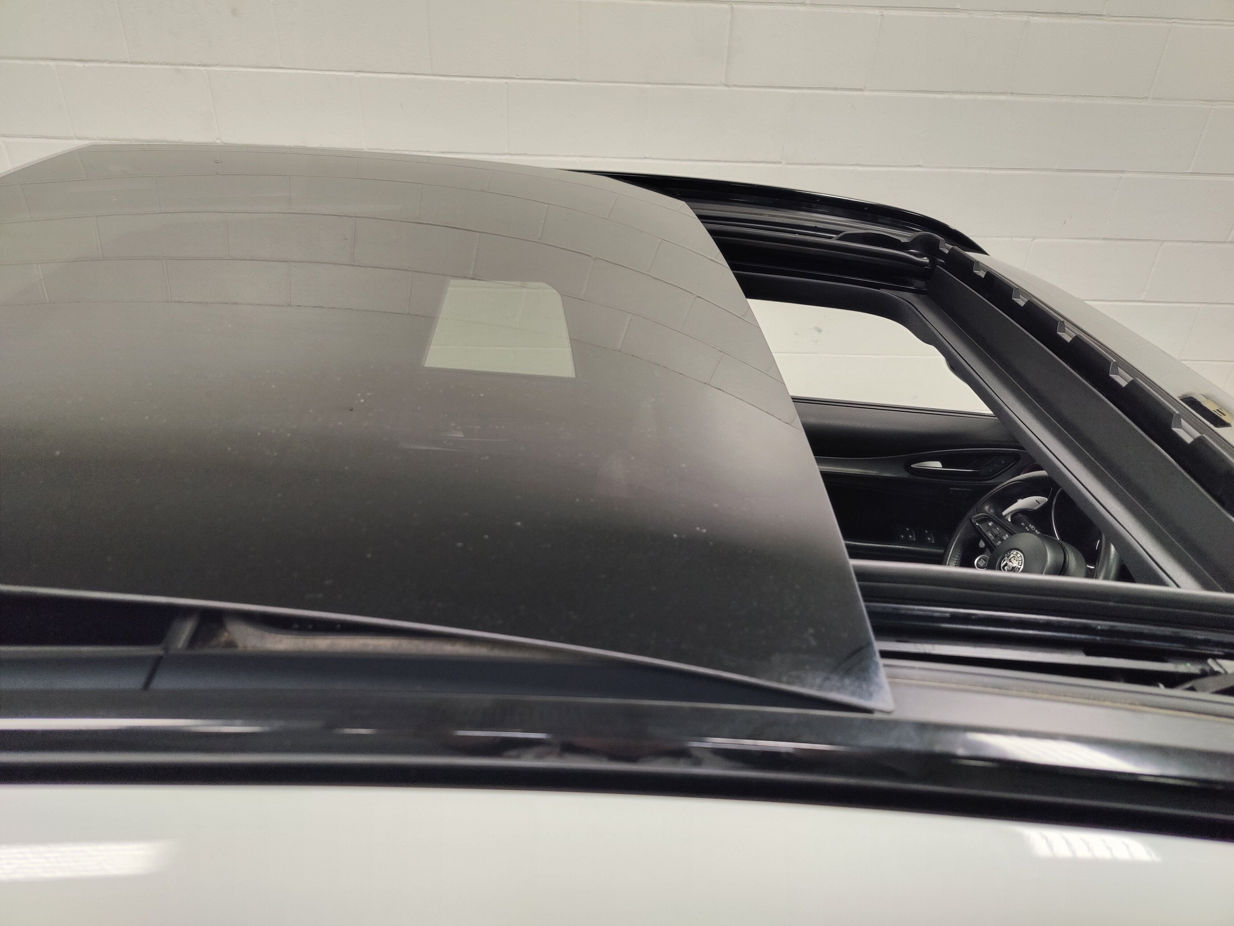 2023 Alfa Romeo Stelvio Veloce AWD w/Sunroof & Nav