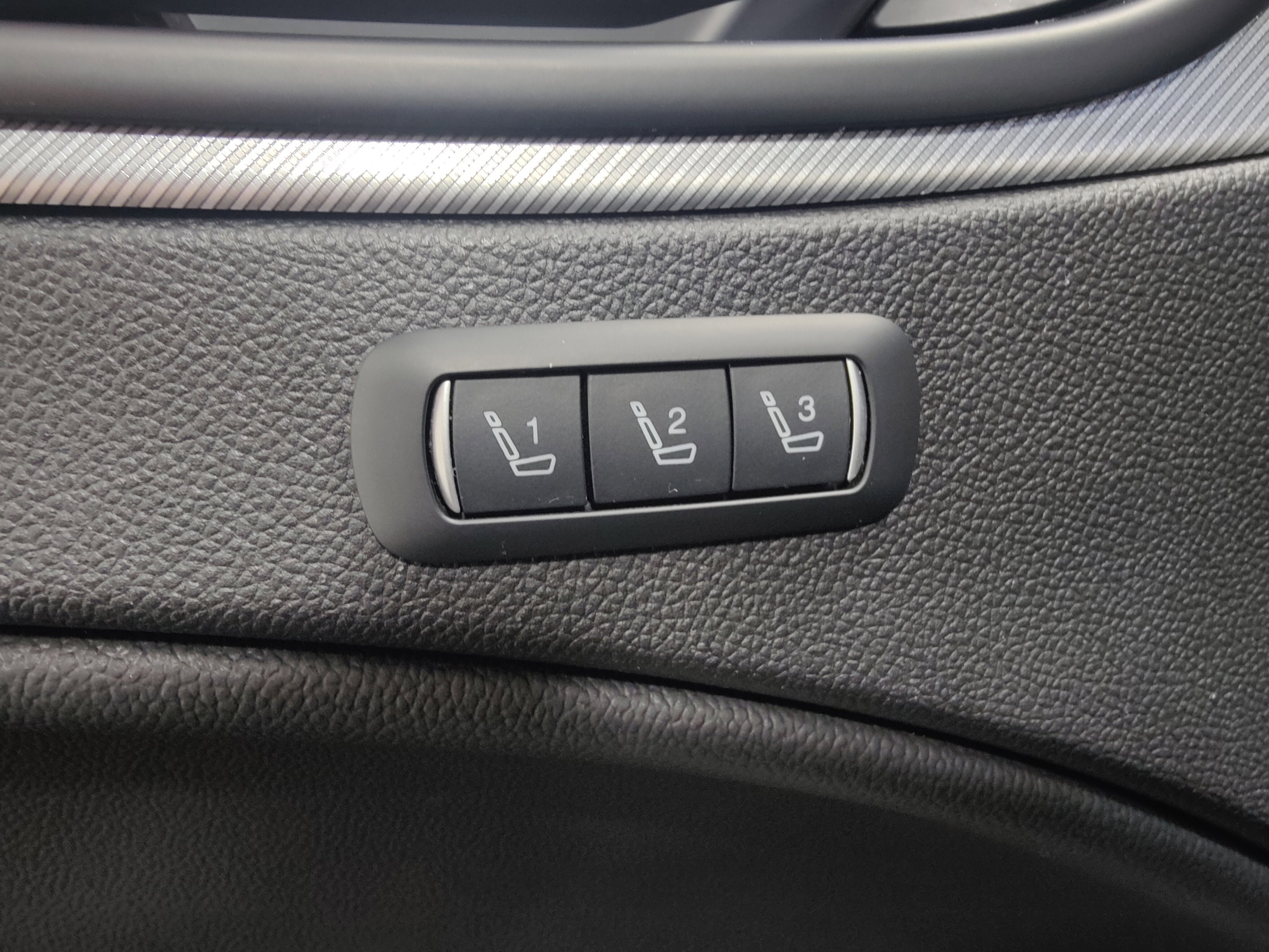 2024 Alfa Romeo Stelvio Veloce AWD w/Sunroof/Nav