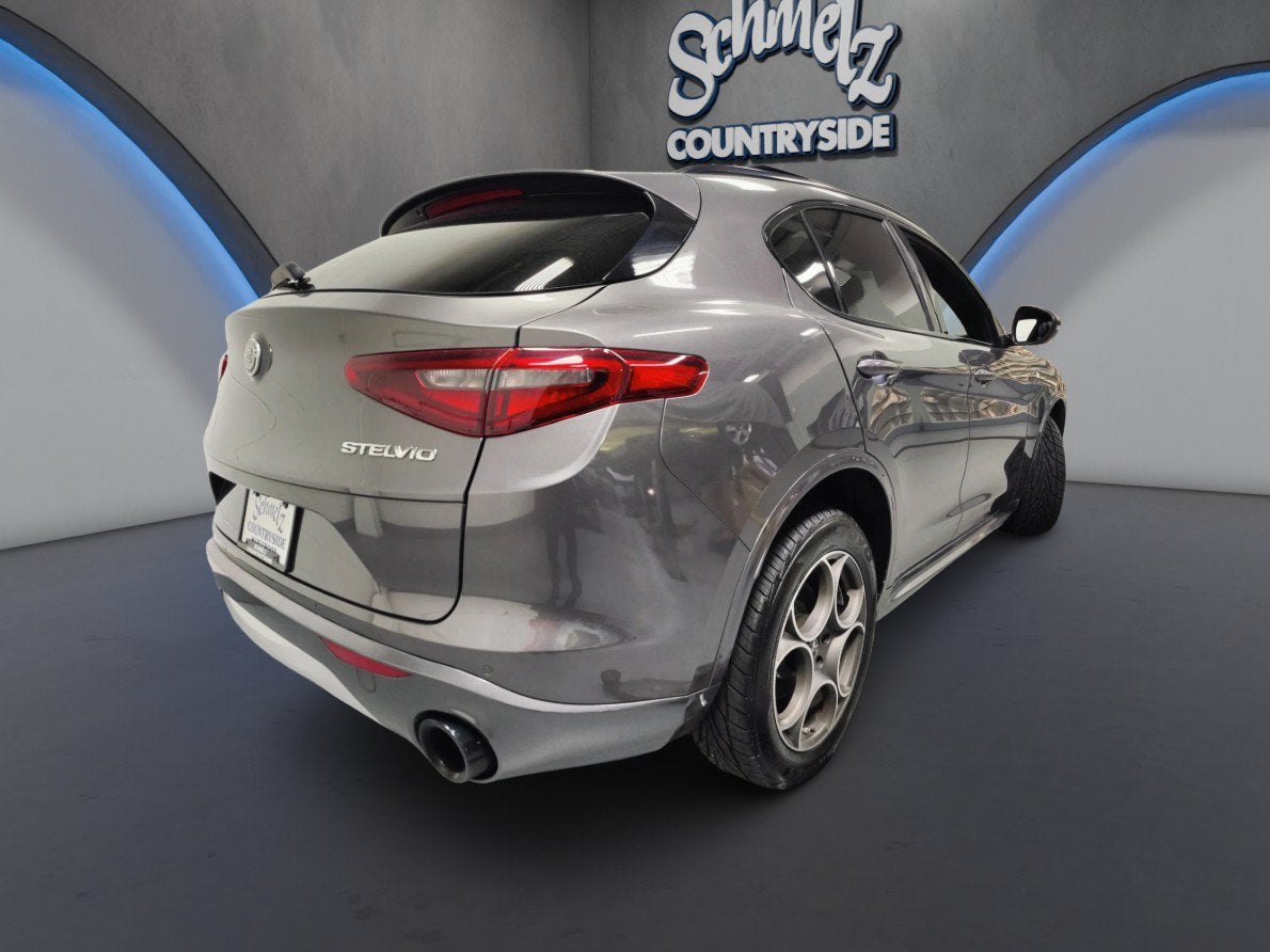 2022 Alfa Romeo Stelvio Ti AWD w/Sunroof & Nav