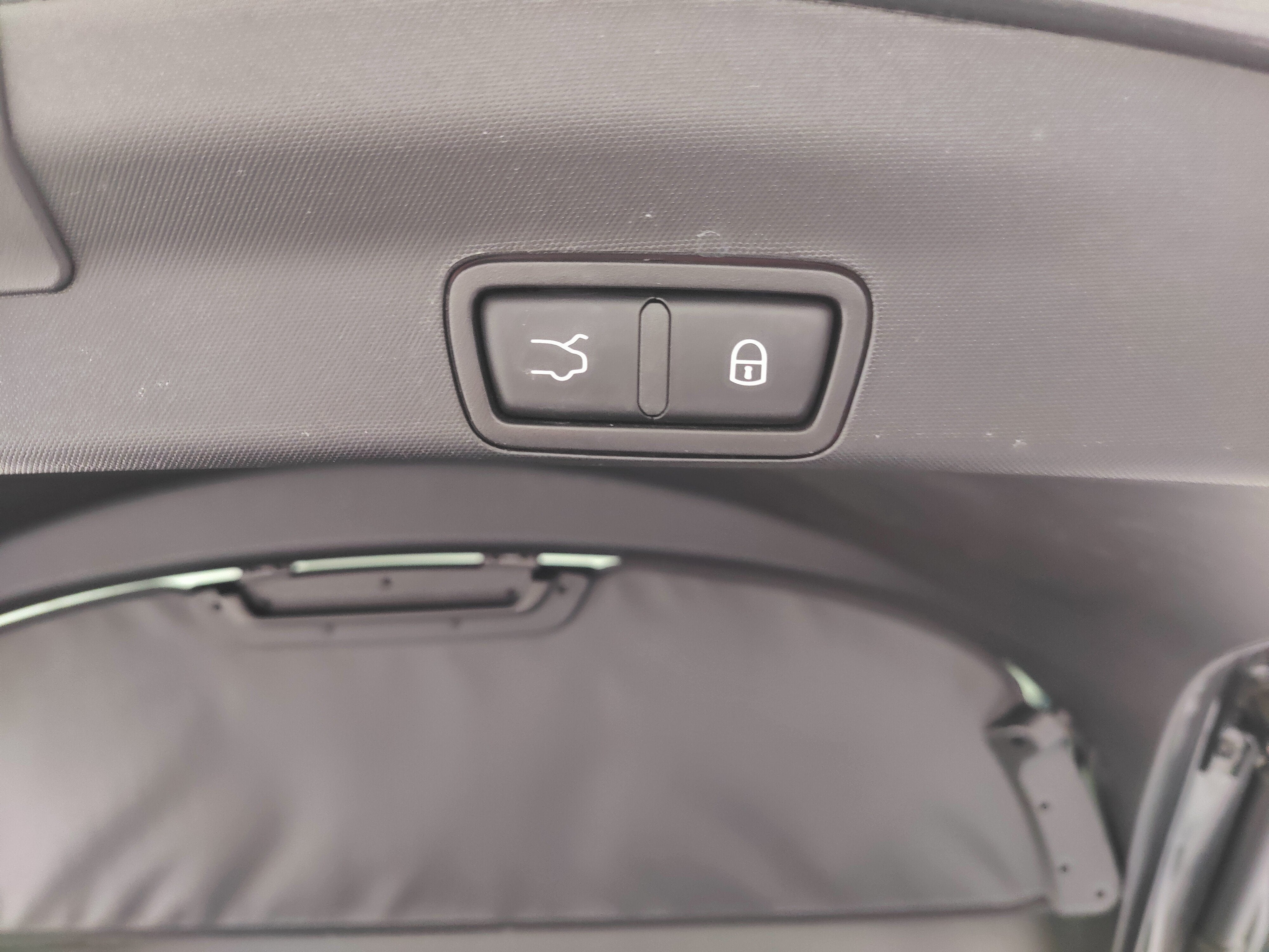 2022 Alfa Romeo Stelvio Ti AWD w/Sunroof & Nav