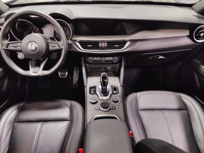 2022 Alfa Romeo Stelvio Ti AWD w/Sunroof & Nav