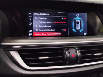 2022 Alfa Romeo Stelvio Ti AWD w/Sunroof & Nav