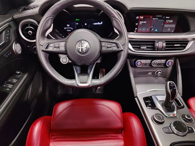 2024 Alfa Romeo Stelvio Premium Veloce AWD w/Sunroof/Activ Asst