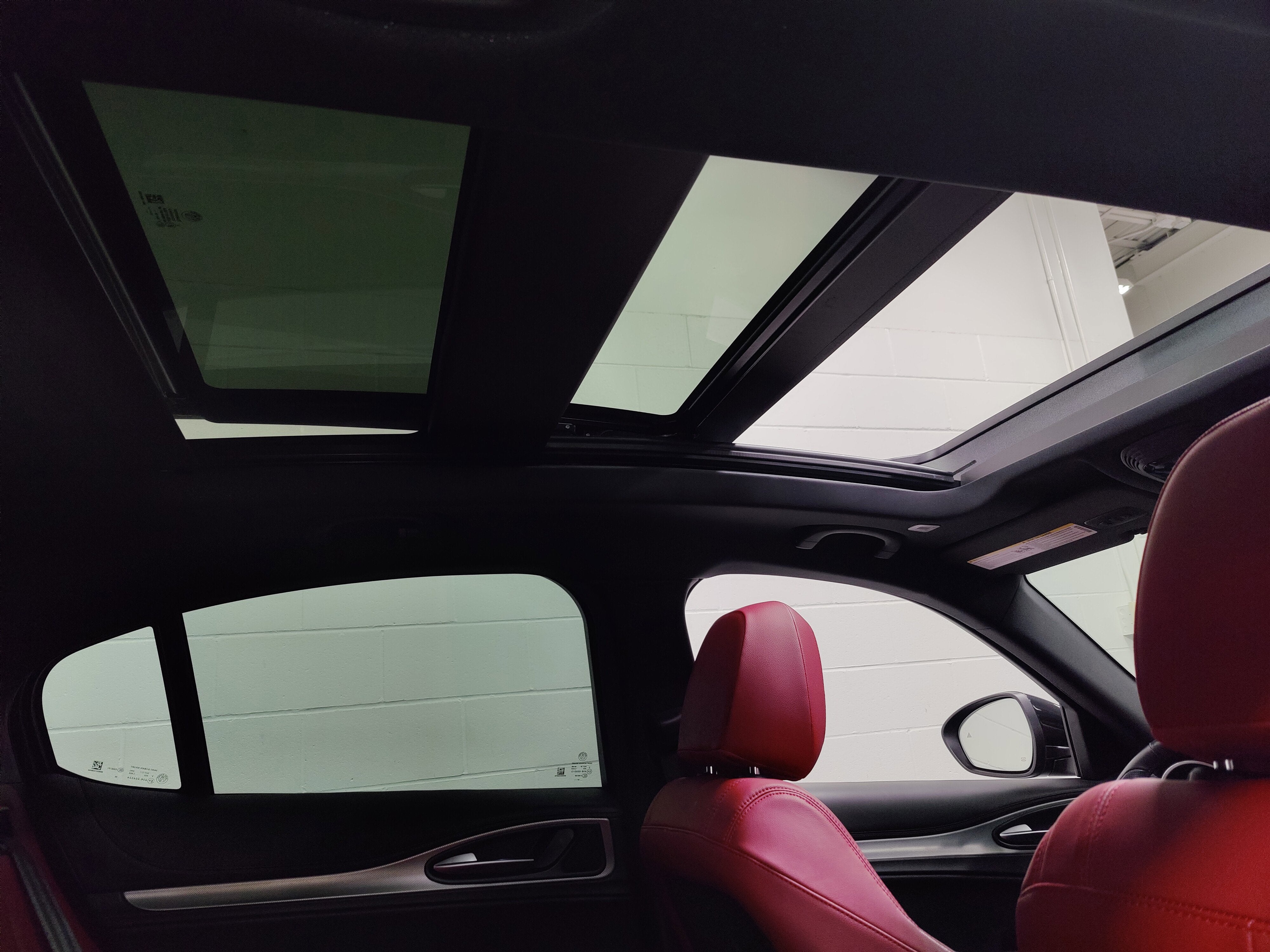 2024 Alfa Romeo Stelvio Premium Veloce AWD w/Sunroof/Activ Asst