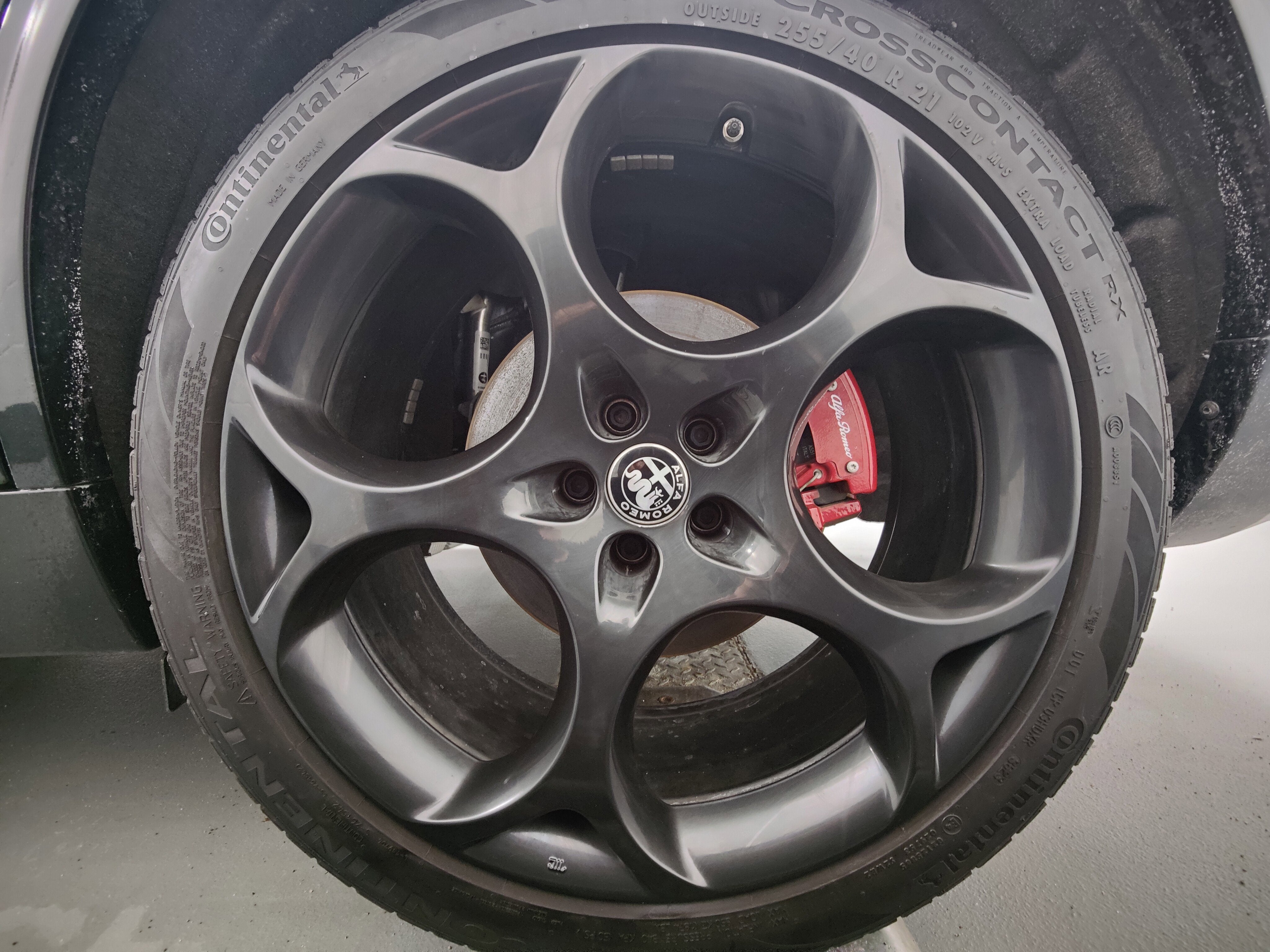 2024 Alfa Romeo Stelvio Premium Veloce AWD w/Sunroof/Activ Asst